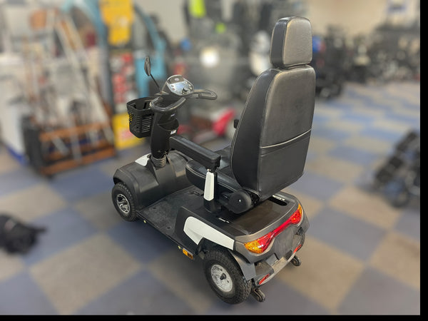 Invacare Comet Pro Mobility Scooter – 8mph Road Legal