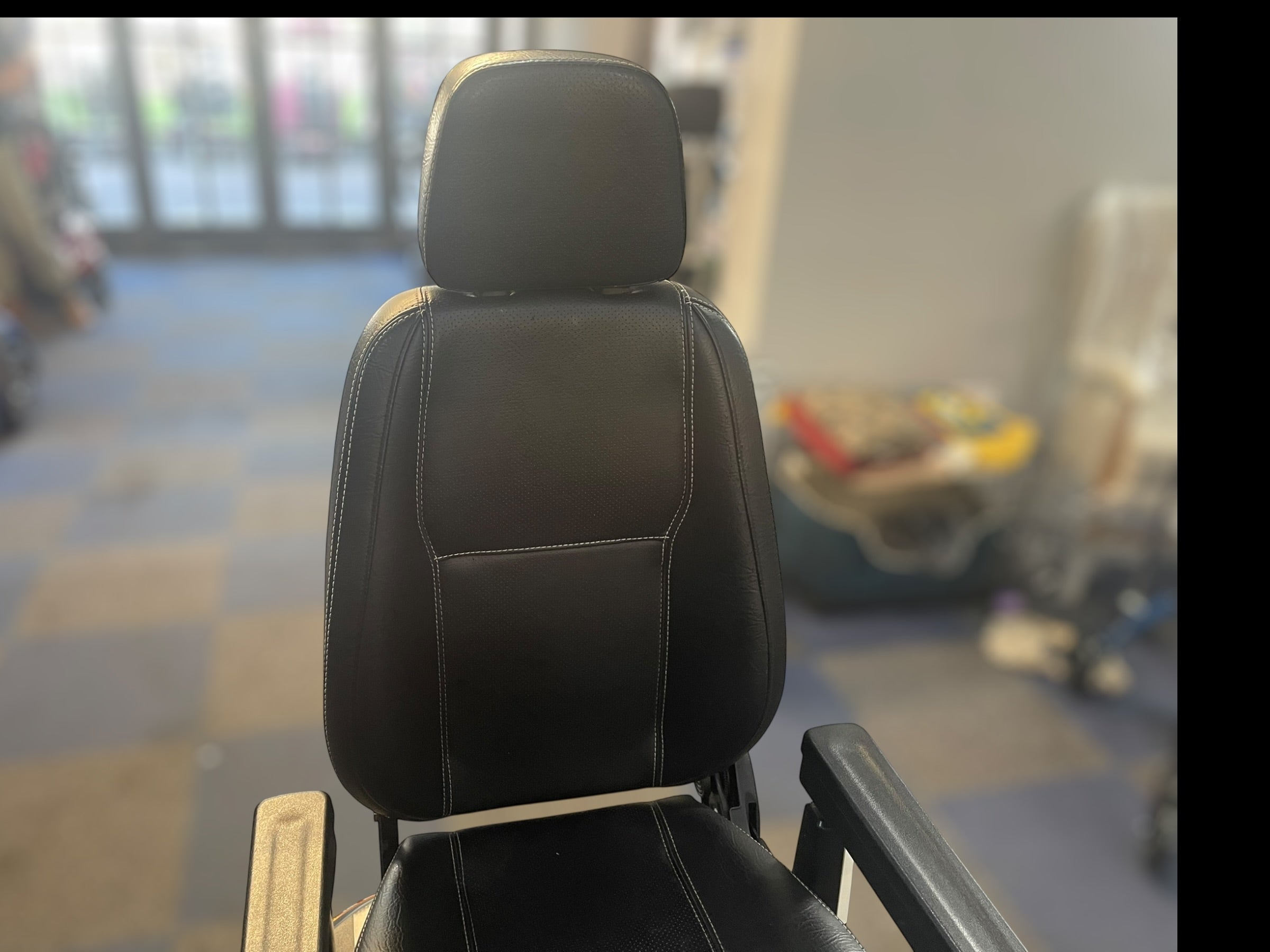 Invacare Comet Pro Mobility Scooter – 8mph Road Legal Secondary image