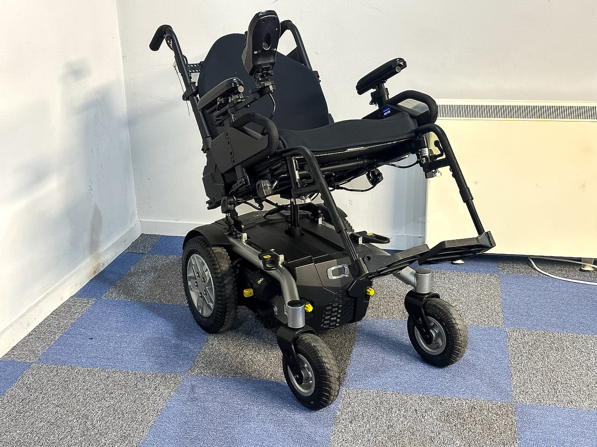 Quantum Aspen Used Powerchair Power Tilt RWD Silver Pride Main image