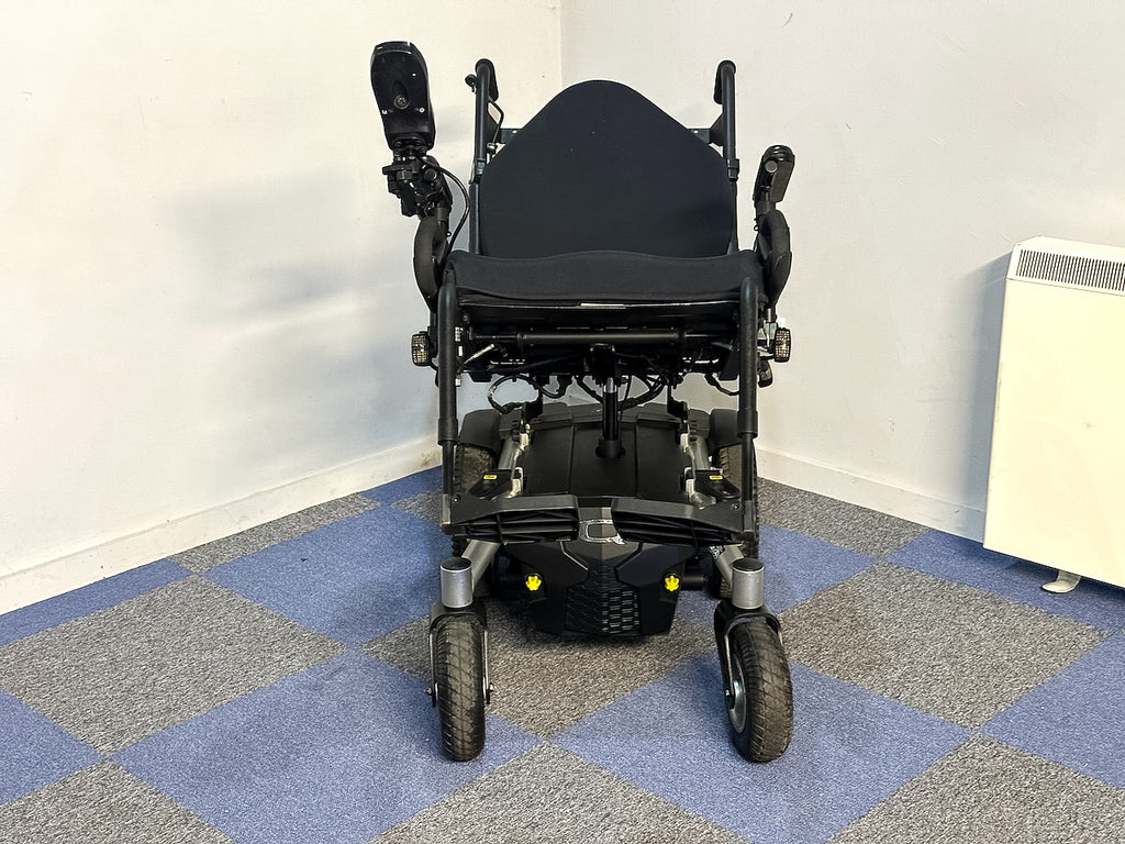 Quantum Aspen Used Powerchair Power Tilt RWD Silver Pride