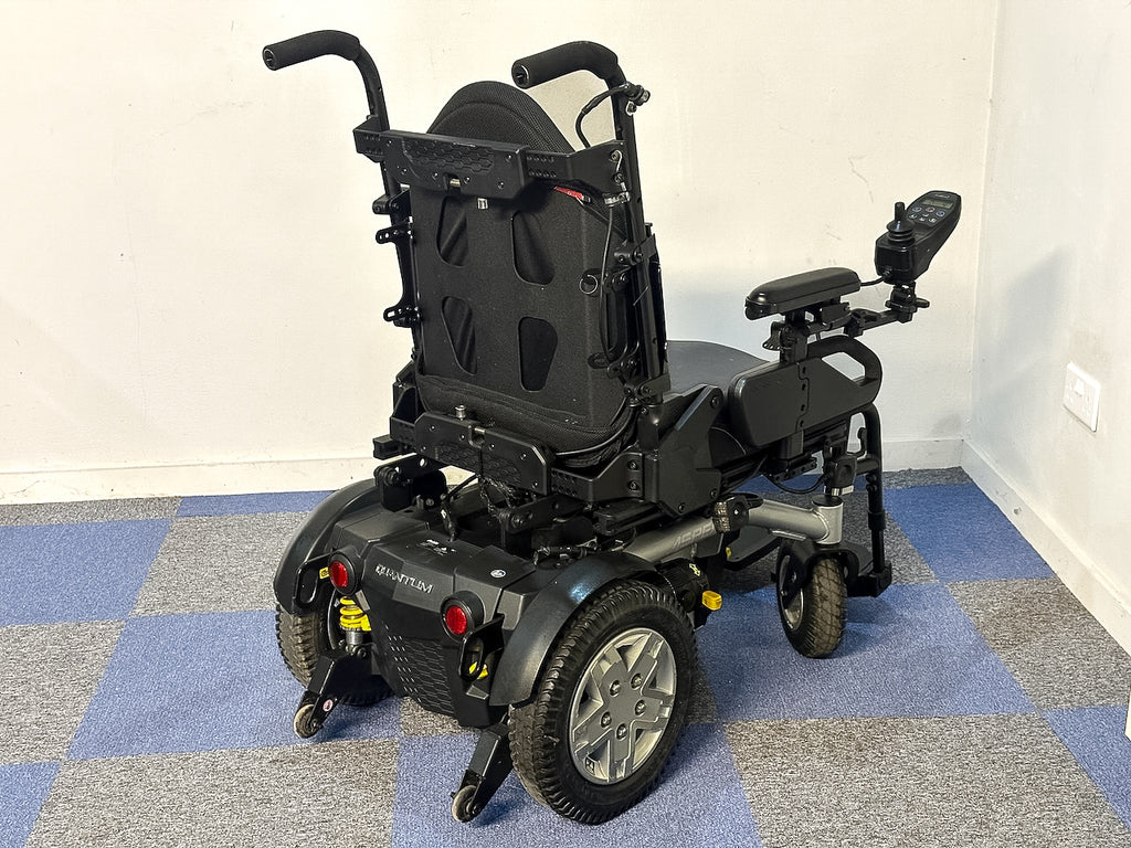 Quantum Aspen Used Powerchair Power Tilt RWD Silver Pride