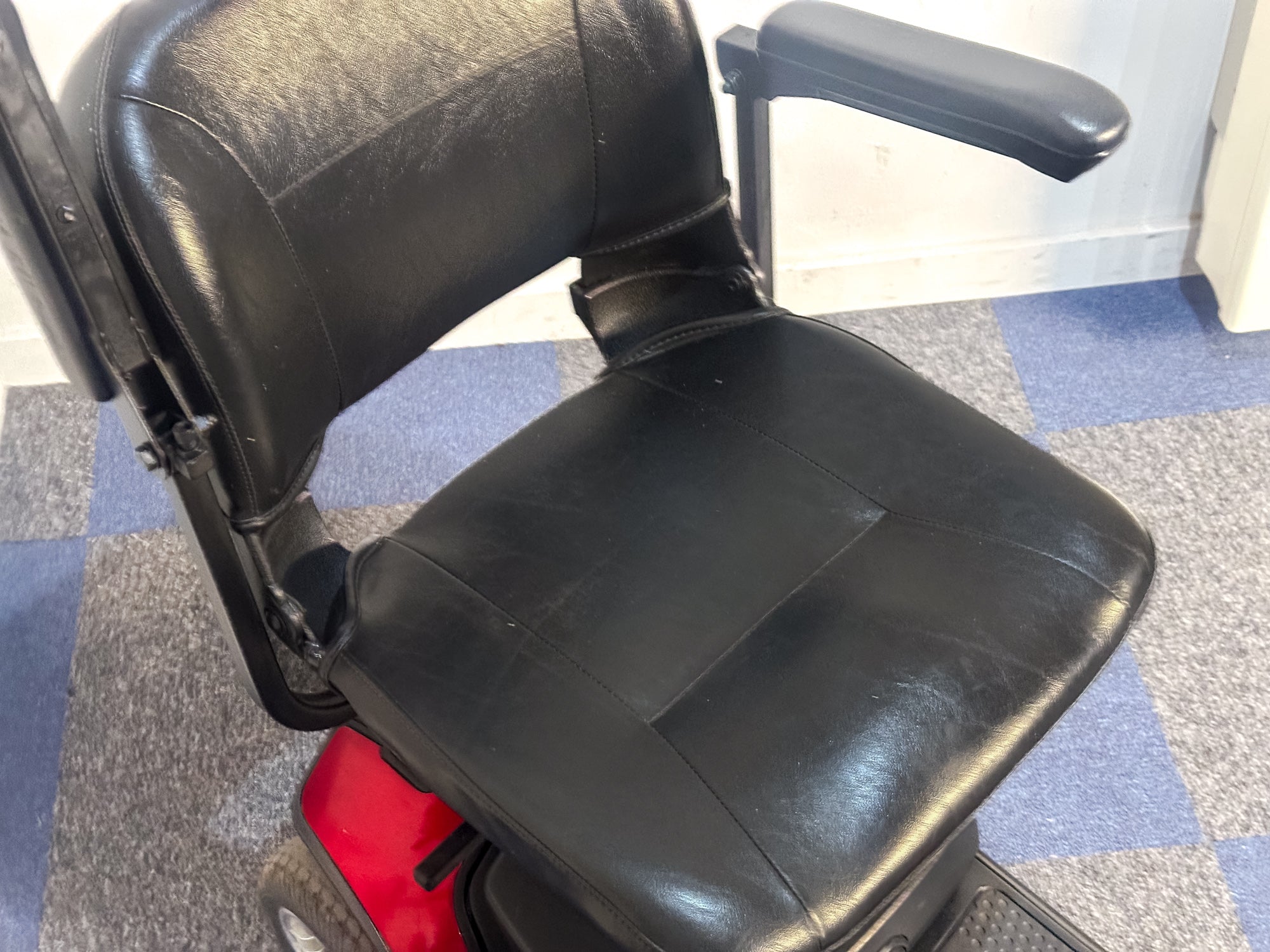 Pride GoGo Elite Traveller Used Mobility Scooter Small Transportable Car Boot Red