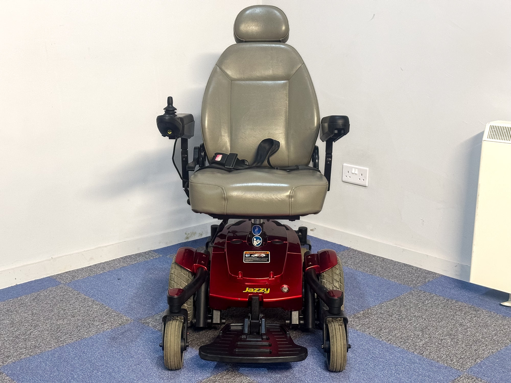2014 Pride Jazzy Select 6 4mph MWD Powerchair Electric Wheelchair Red Secondary image