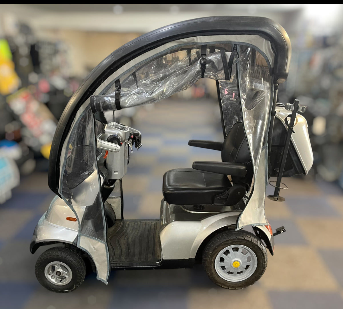 TGA Breeze S4 Mobility Scooter with Canopy – 8mph