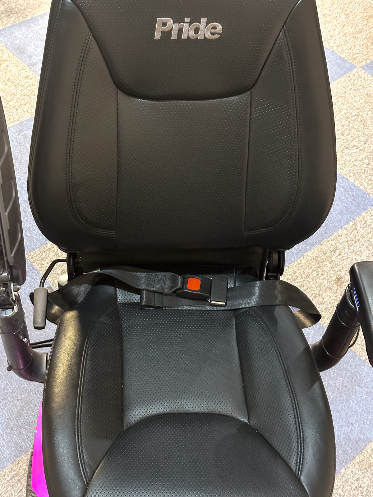 Pride Jazzy Air 2 Powerchair in Pink (2022) – Elevating Seat, New Batteries, Immaculate Condition