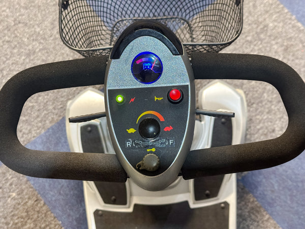 Used Quingo Compact 5-Wheel Mobility Scooter – Lightweight & Portable | £399