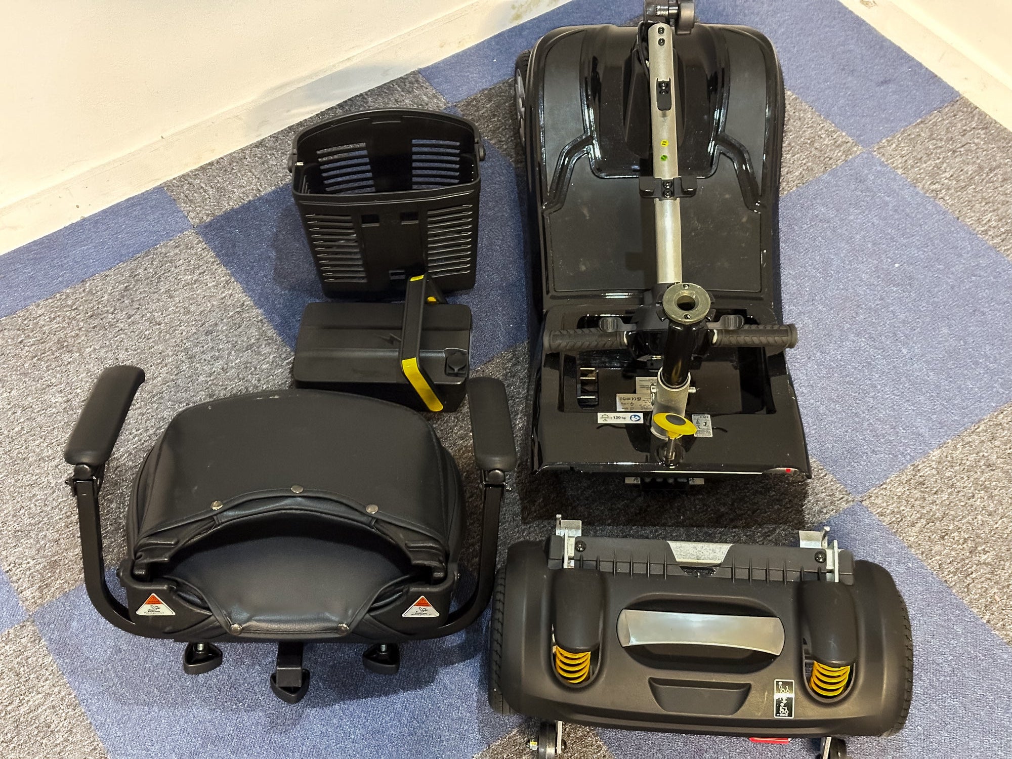 Ex-Demo Drive Astrolite Mobility Scooter – Lightweight, Airline-Friendly Secondary image