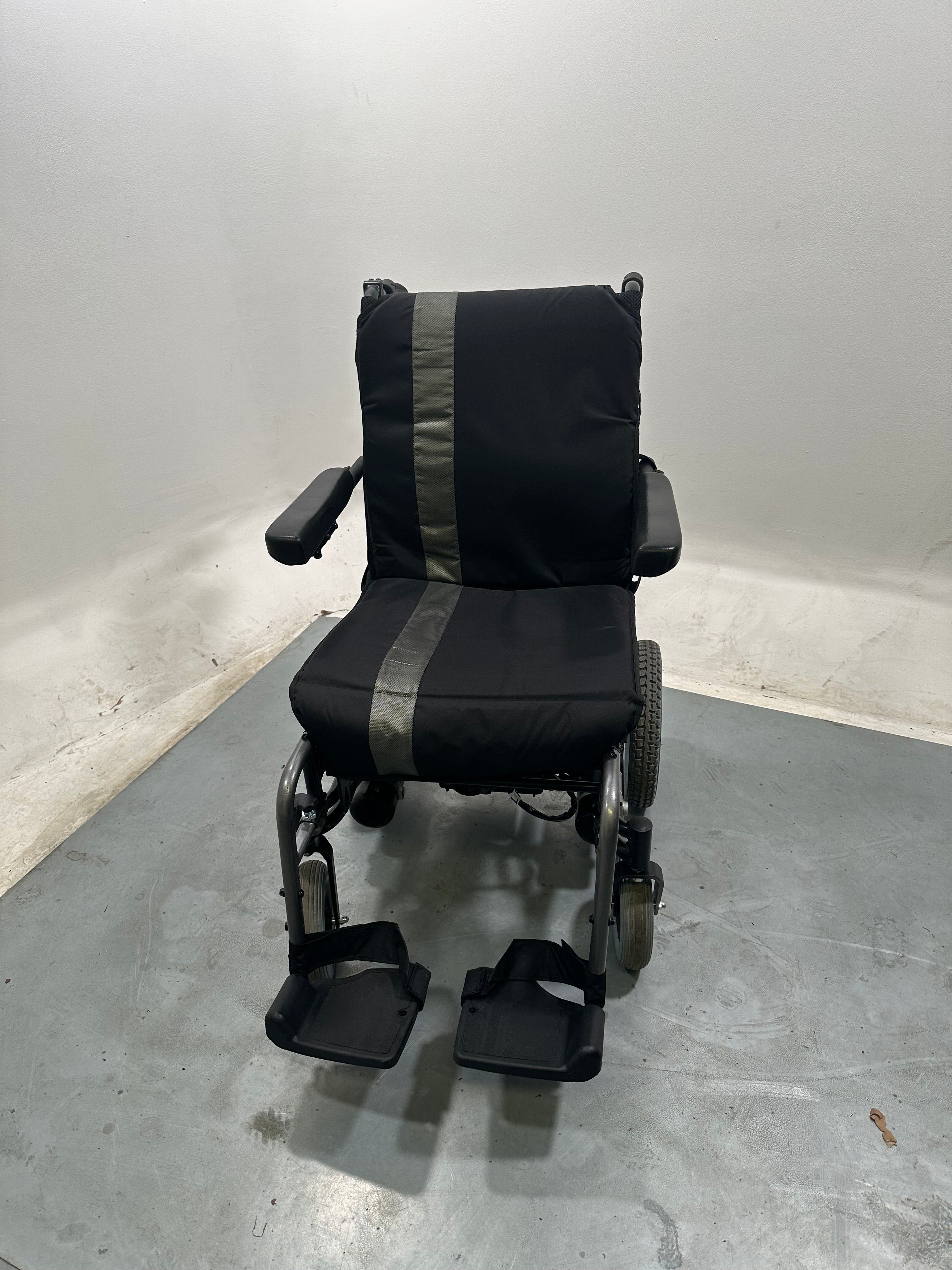 Karma Ergo Traveller Electric Wheelchair Attendant Powerchair Folding Transportable