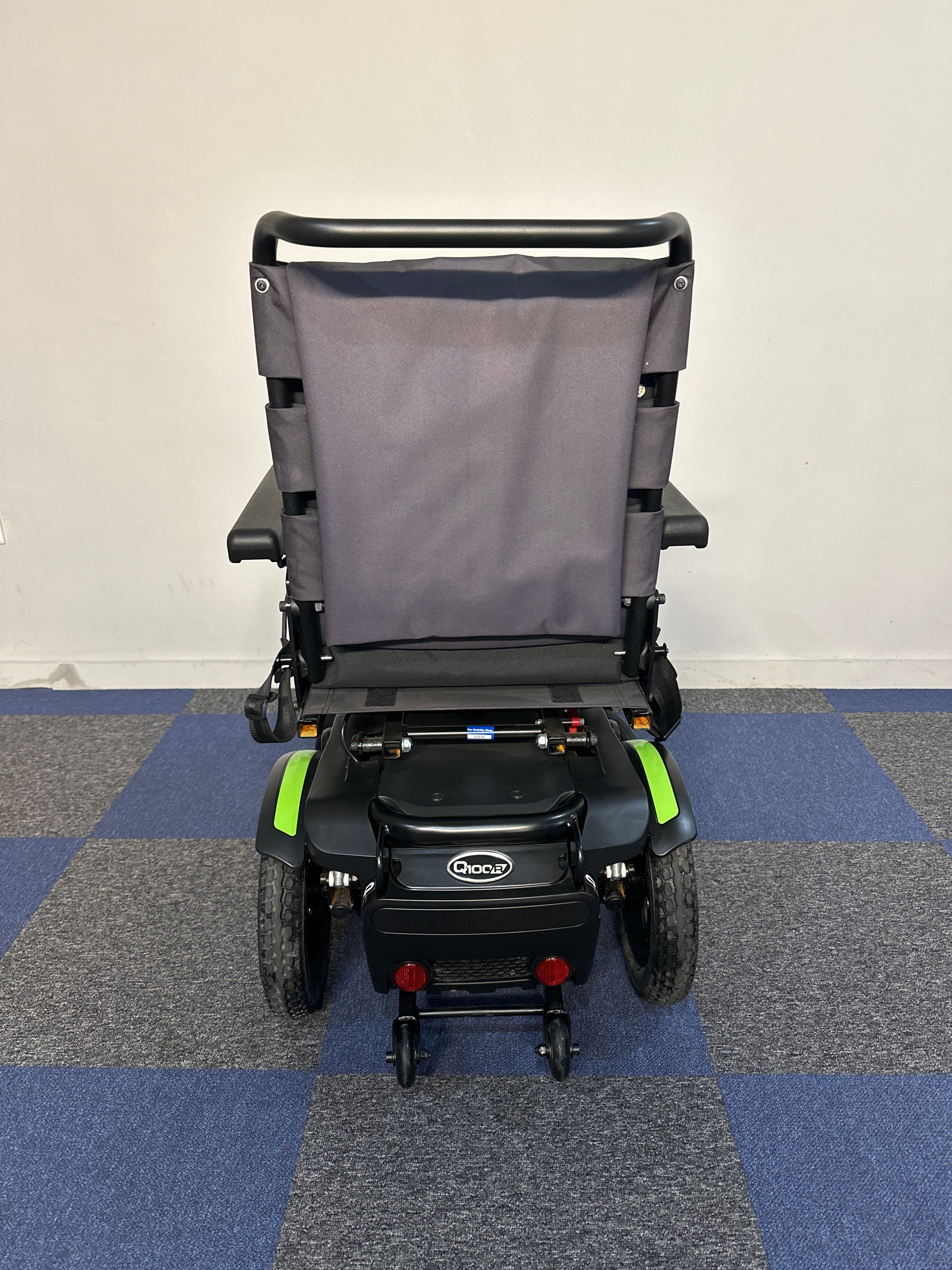 Q100 Rails Quickie Q100 R Compact Indoor Outdoor Sunrise Medical Powerchair Wheel ...