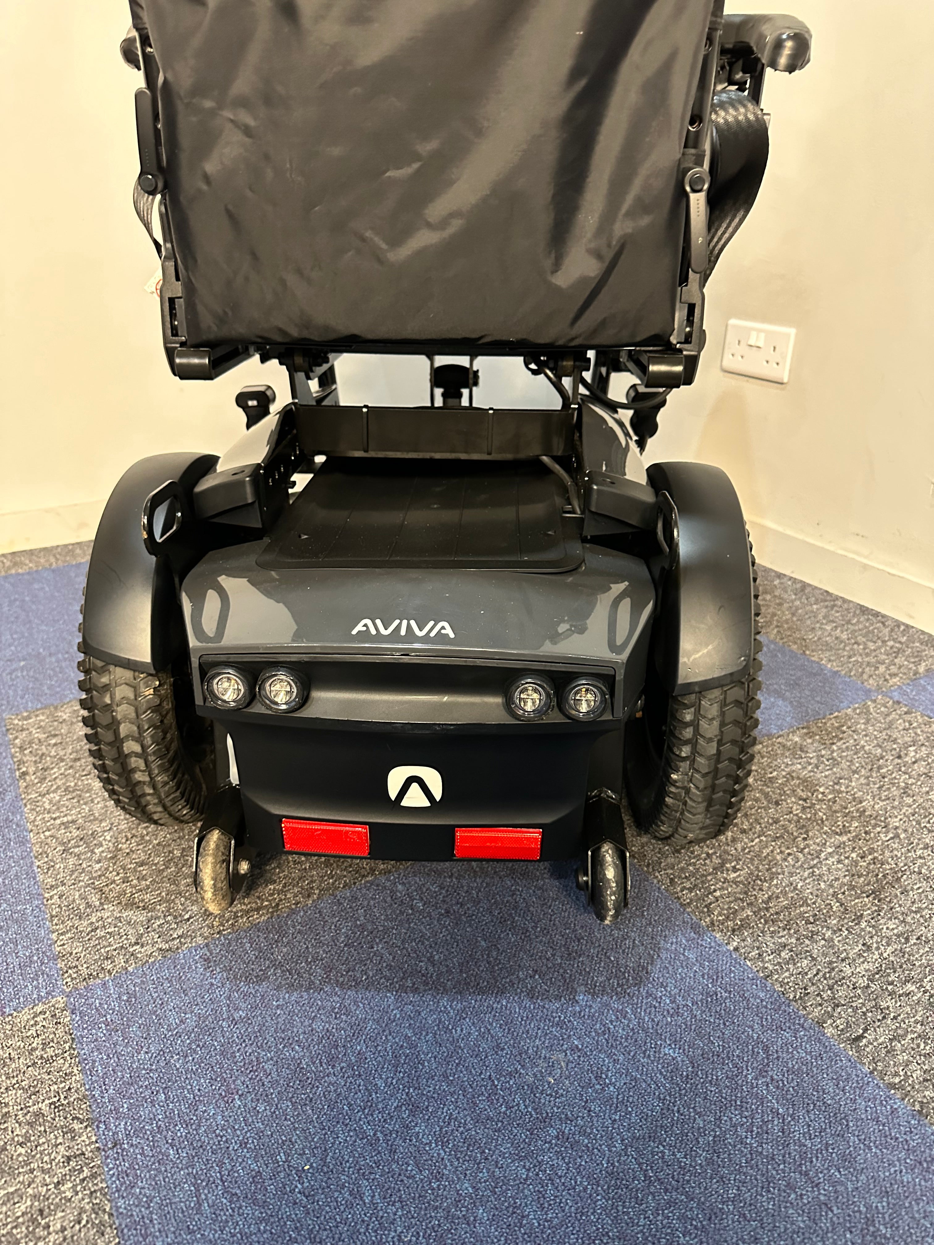 Invacare Aviva RX20 Modulite Electric Wheelchair Powerchair Power Tilt Invacare Aviva RX20 Modulite Electric Wheelchair Powerchair Power Tilt