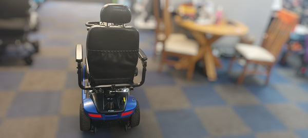 Pride Colt Deluxe 2.0 Mi Size 6mph Transportable Mobility Scooter in Blue