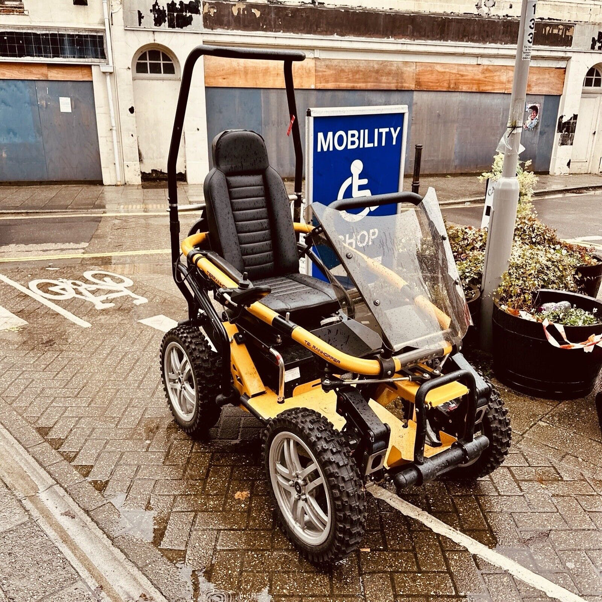Terrainhopper Overlander 4WD Off-Road All-Terrain Mobility Scooter Tramper Sand Rock