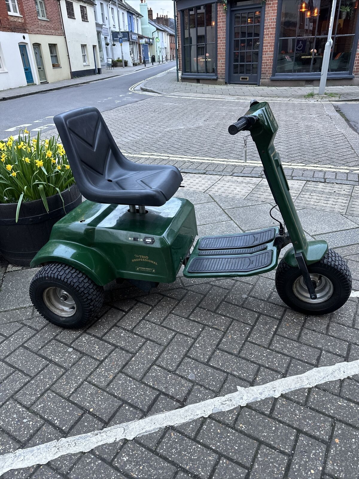 The Trio Professional Golf Buggy