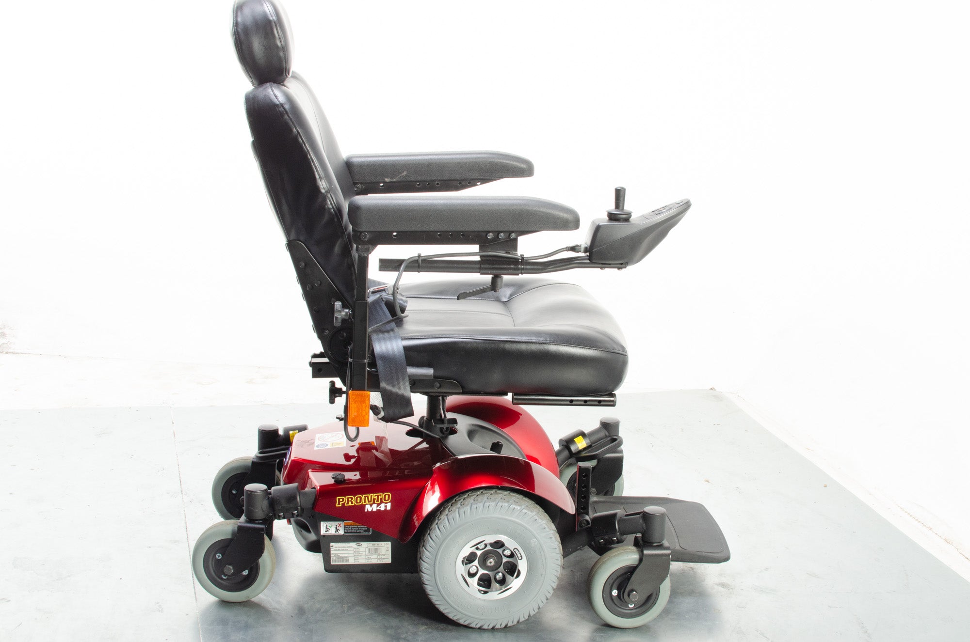 2020 Invacare Pronto M41 Electric Wheelchair Powerchair Indoor Outdoor Mid Wheel Drive Secondary image