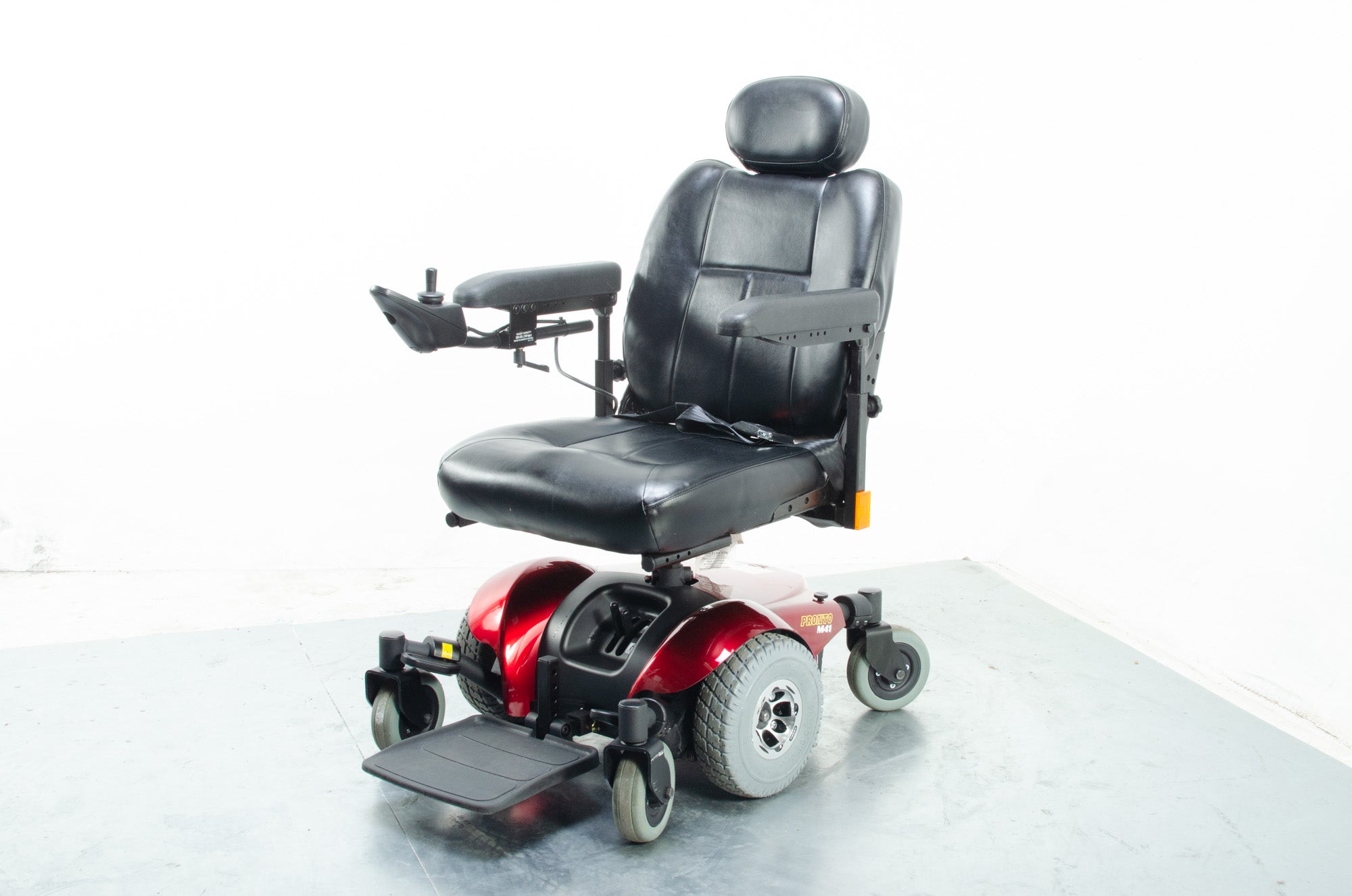 2020 Invacare Pronto M41 Electric Wheelchair Powerchair Indoor Outdoor Mid Wheel Drive