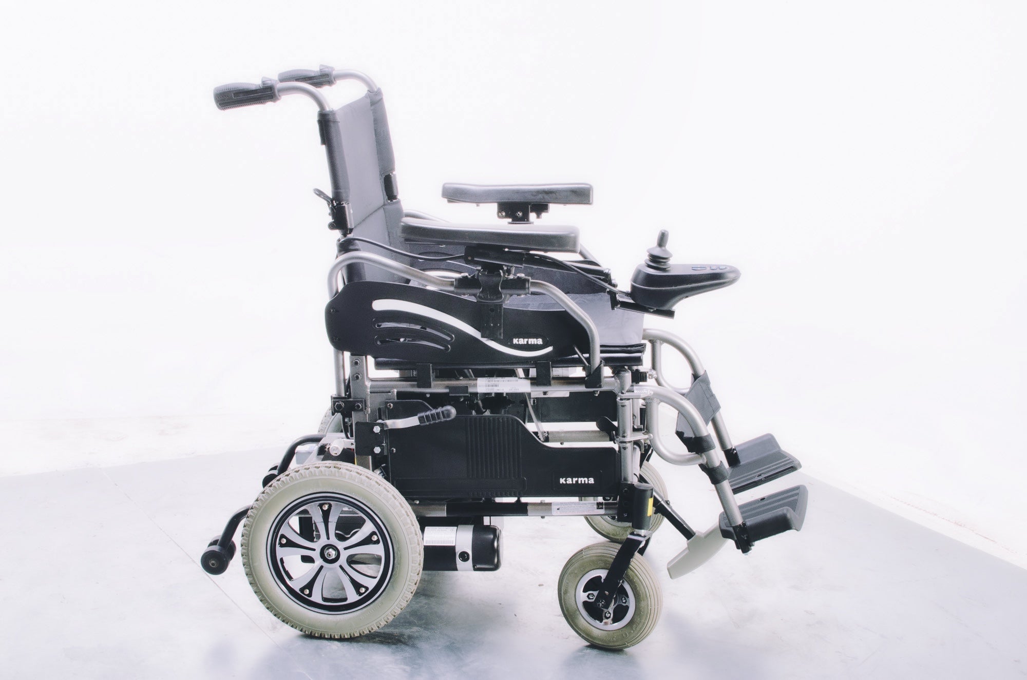 2016 Karma Falcon Transportable Electric Wheelchair Powerchair