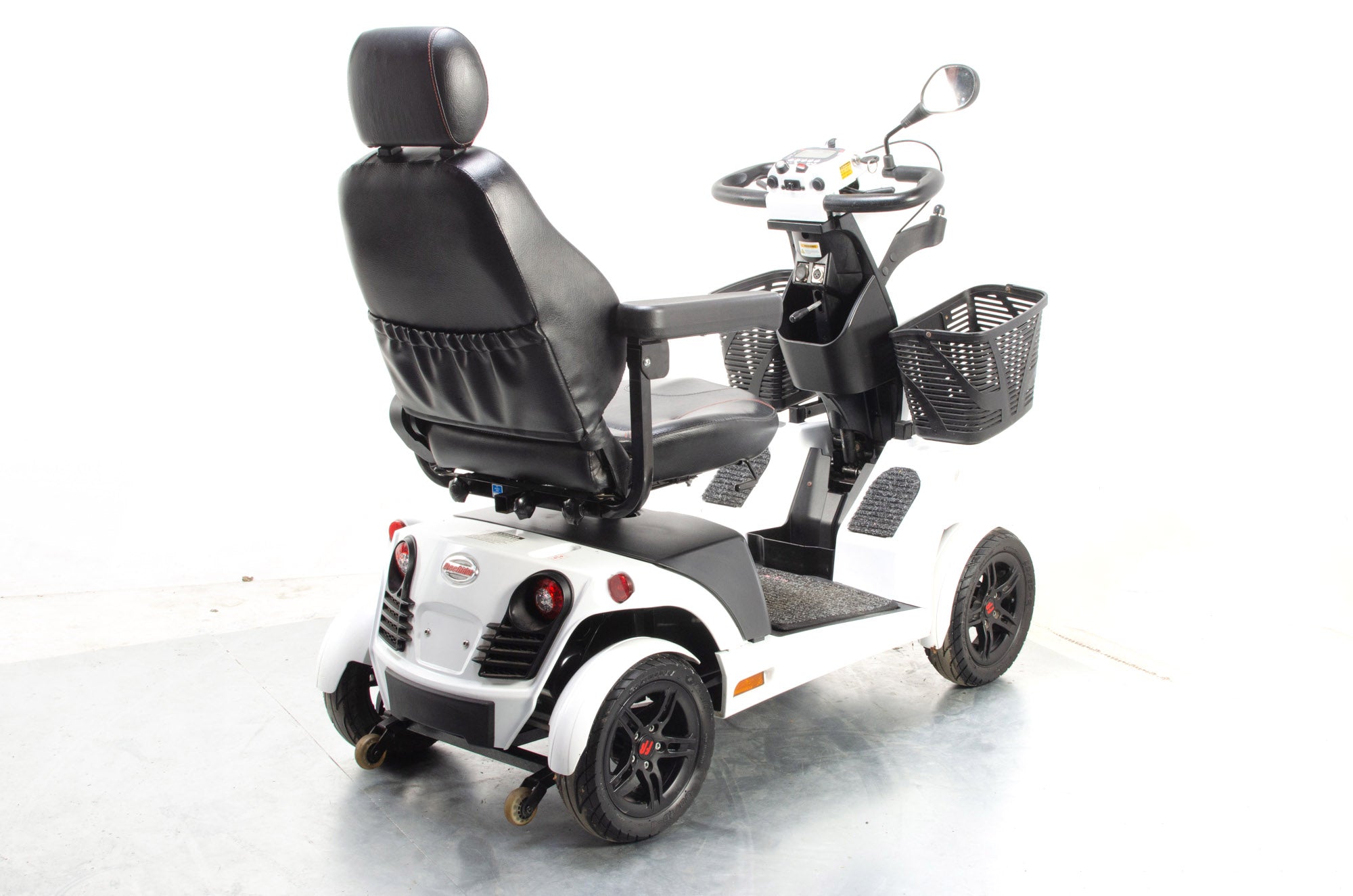 Freerider FR1 Electric Mobility Scooter 8mph Large Road Legal White