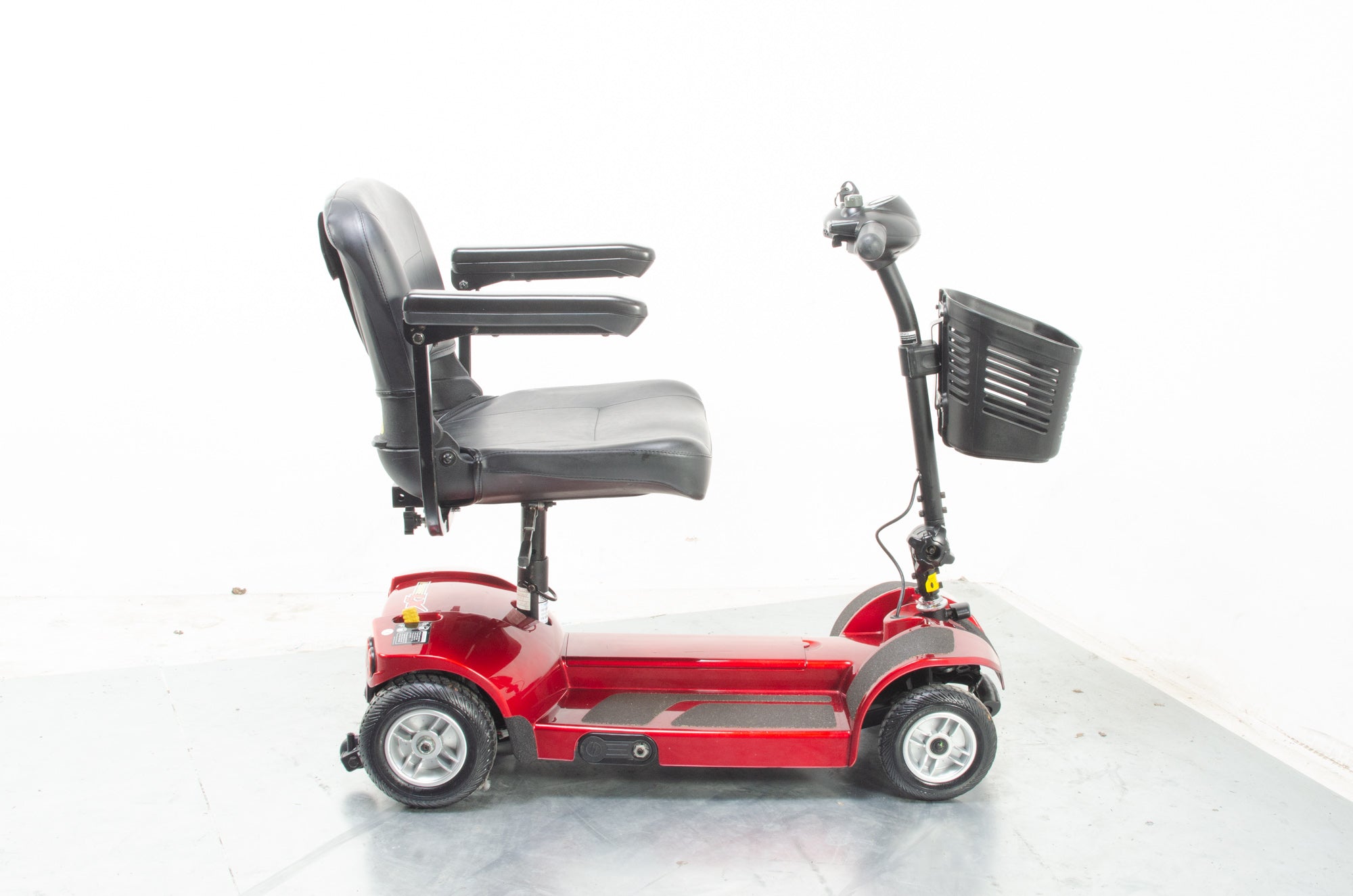 2009 Pride Libre LX Compact Small Electric Mobility Scooter Secondary image