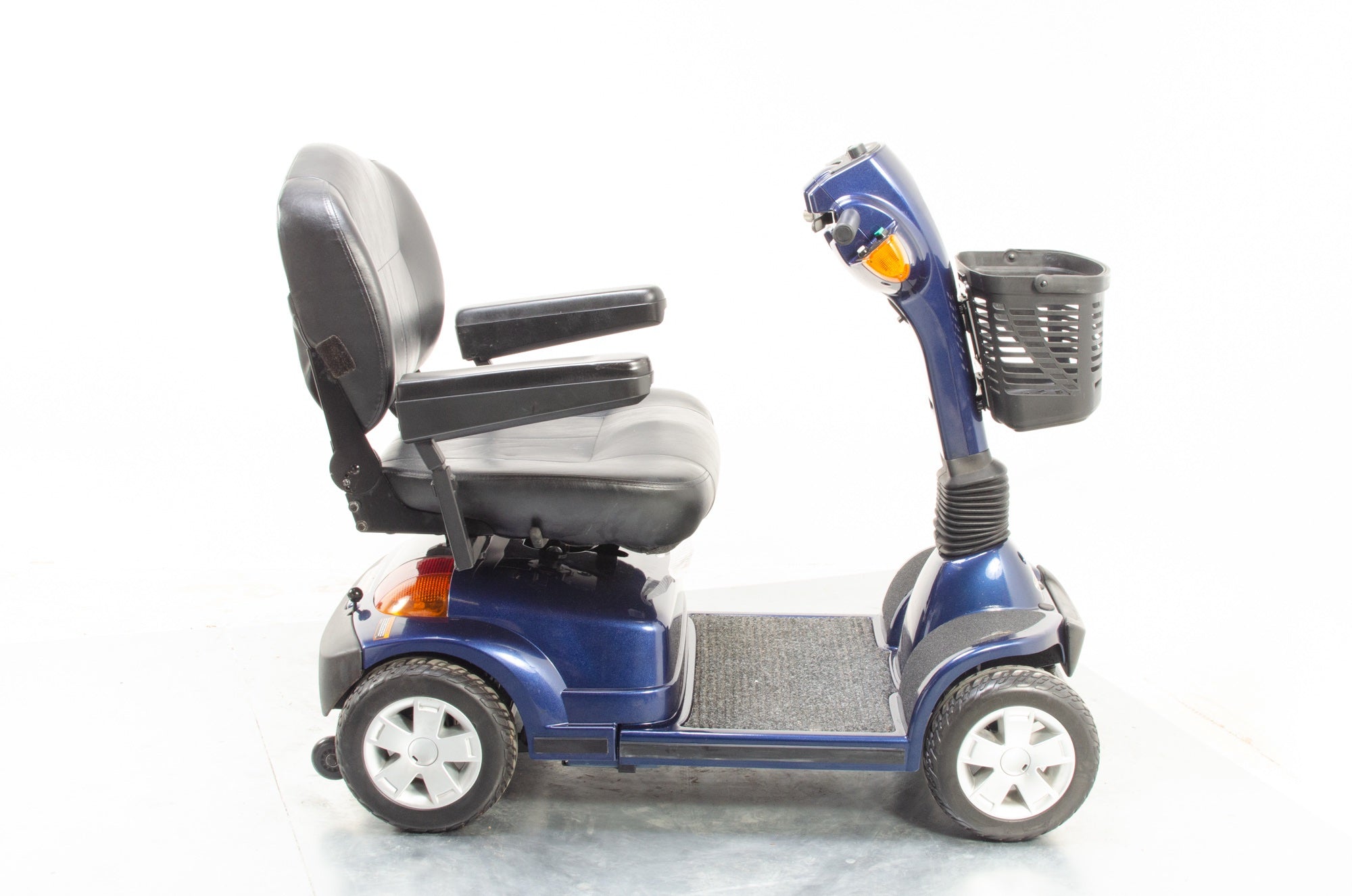 Pride Maxima Used Electric Mobility Scooter Bariatric Heavy Duty Pavement
