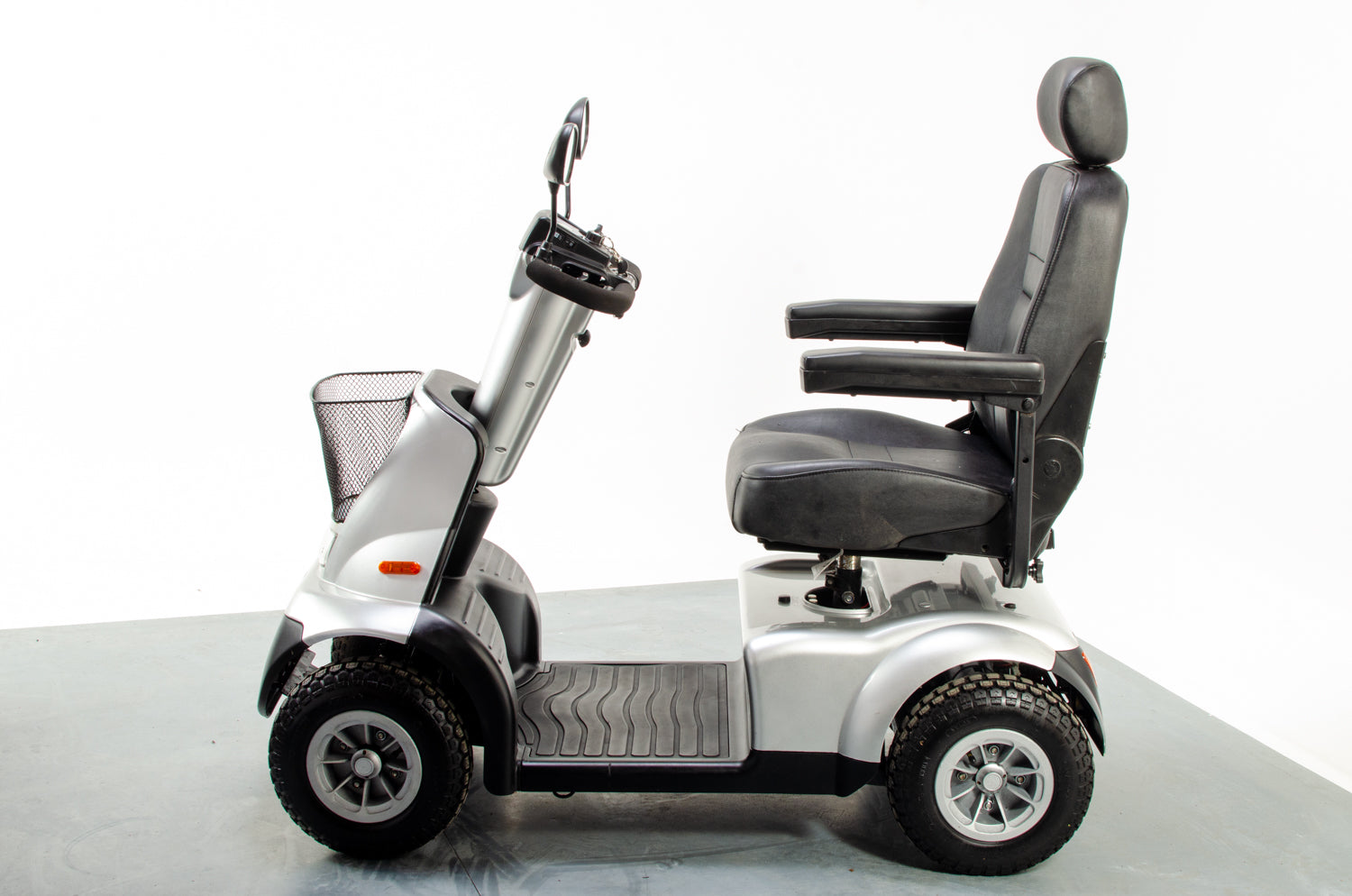 TGA Breeze Midi 4 Used Electric Mobility Scooter 8mph Road Suspension All-Terrain