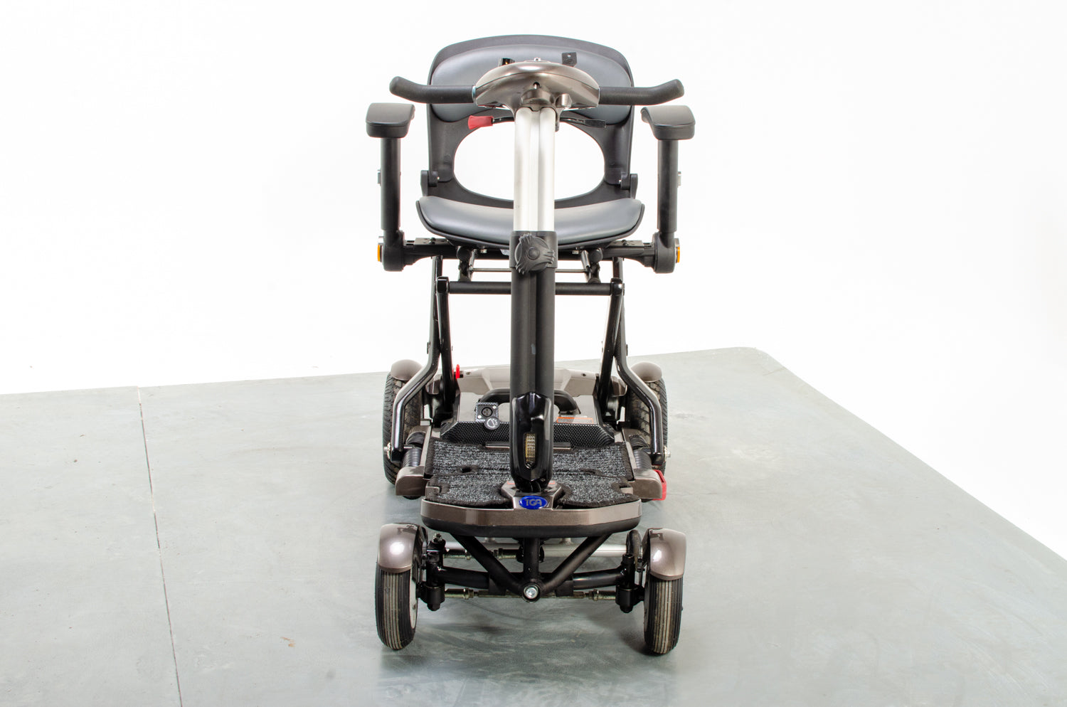 TGA Minimo Plus 4 Used Electric Mobility Scooter Compact Folding Transportable Lithium Travel Secondary image