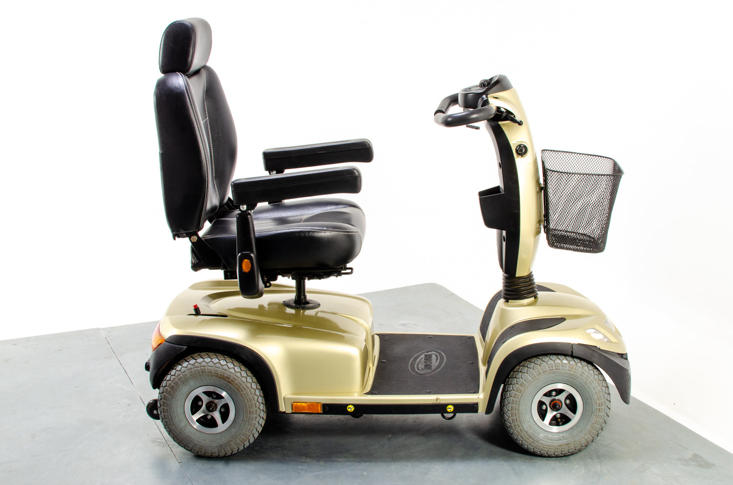 2015 Invacare Comet Large Comfort Mobility Scooter