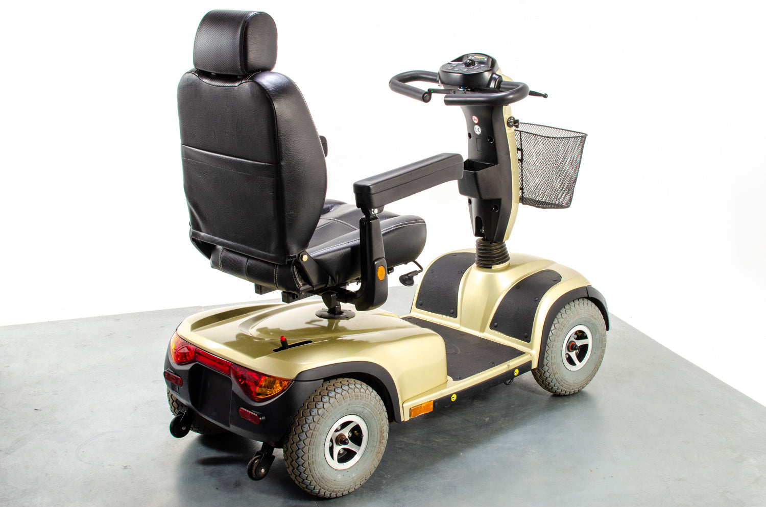 2015 Invacare Comet Large Comfort Mobility Scooter