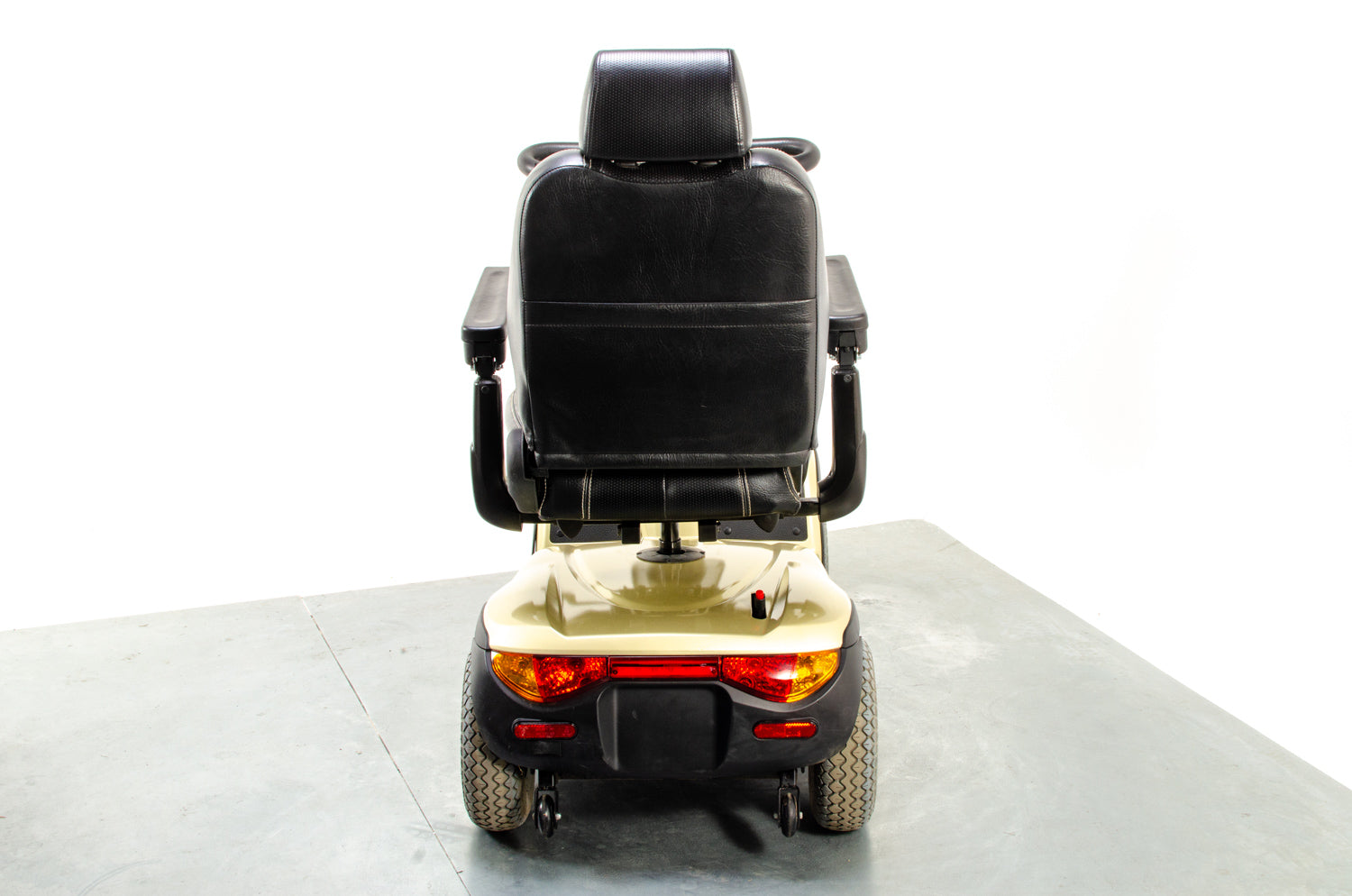 2015 Invacare Comet Large Comfort Mobility Scooter