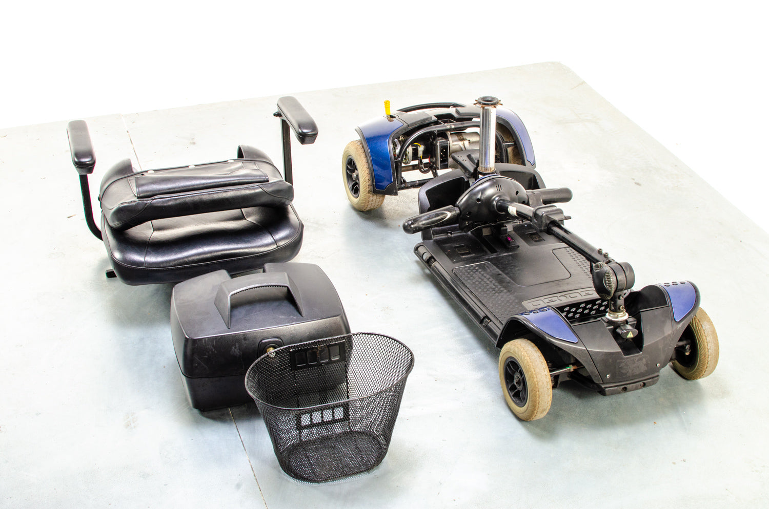Pride Go-Go Elite Traveller Plus Used Mobility Scooter Small Transportable Lightweight Folding