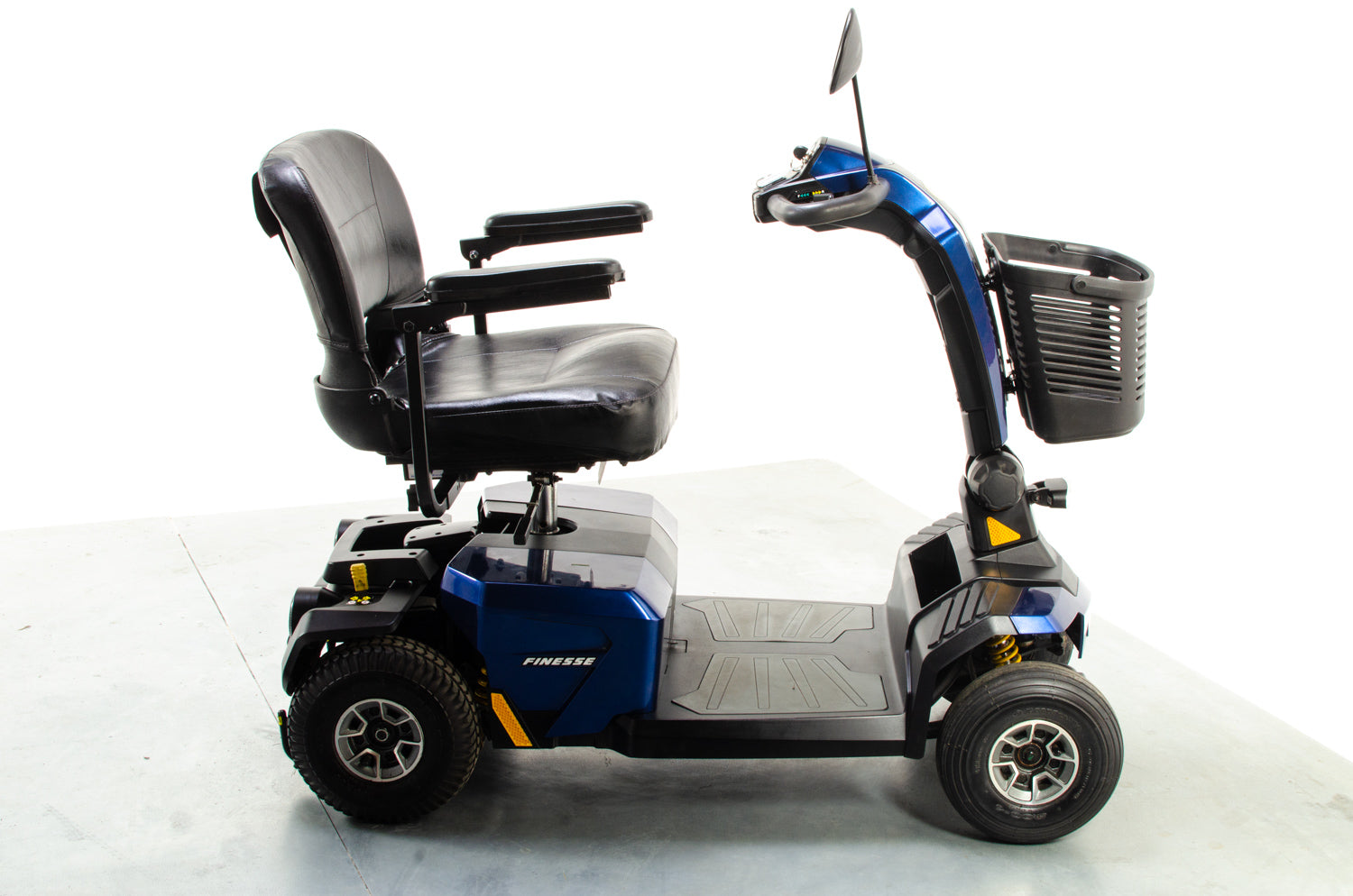 2015 Pride Apex Finesse Electric Mobility Scooter Used Second Hand 4mph Mid Size Transportable in Blue