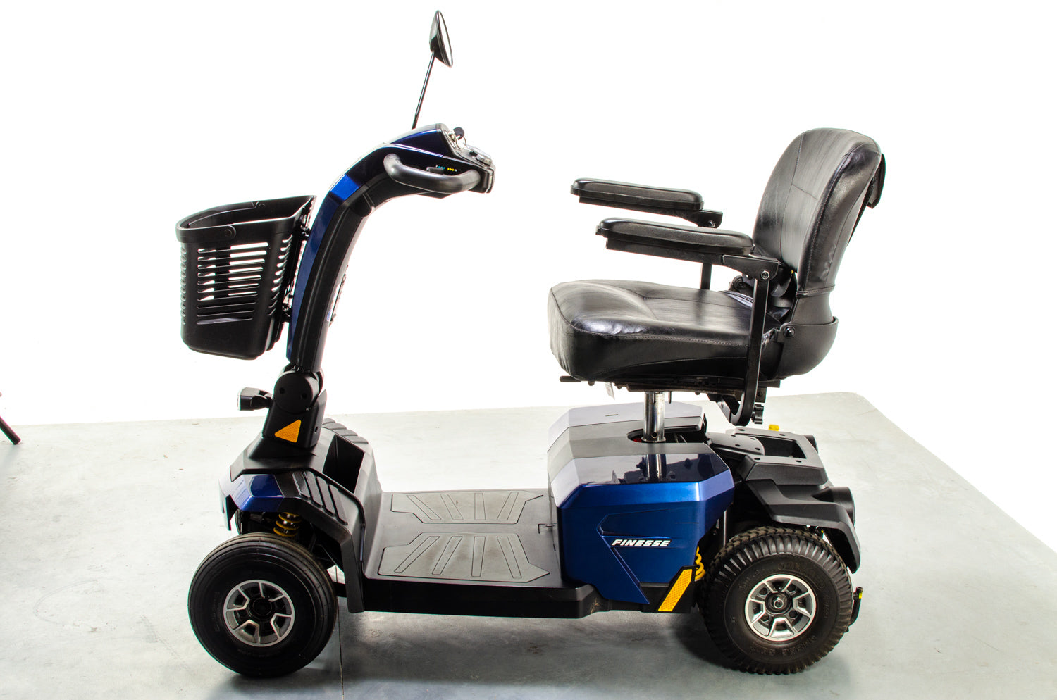 Pride Apex Finesse Used Mobility Scooter Suspension Transportable Pavement