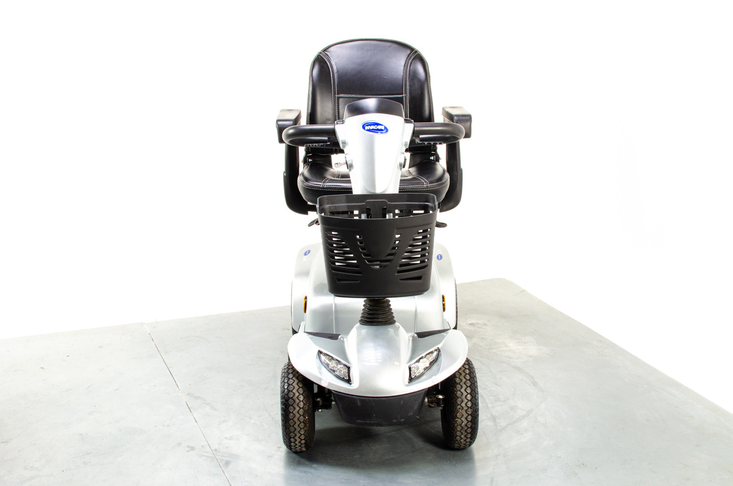 Invacare Leo Used Mobility Scooter Pavement Comfy Pneumatic Tyres Secondary image