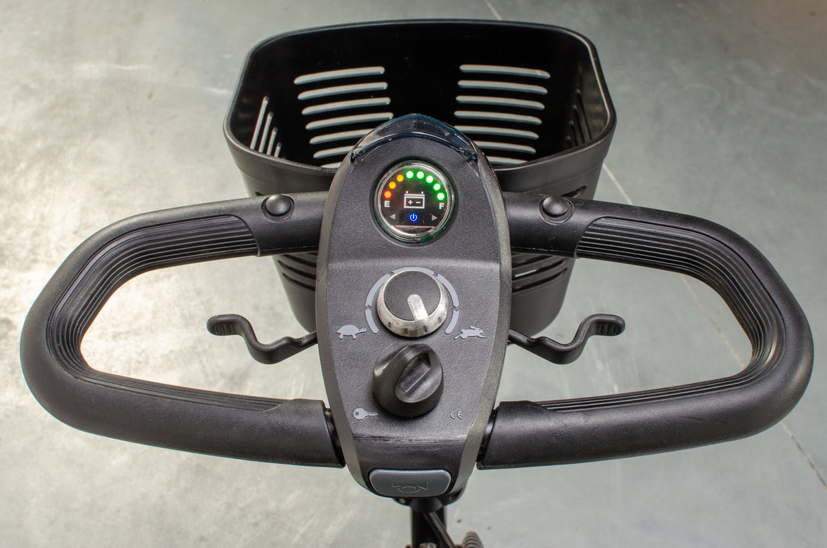 Pride Jazzy Zero Turn Dual-Motor Used Mobility Scooter Transportable