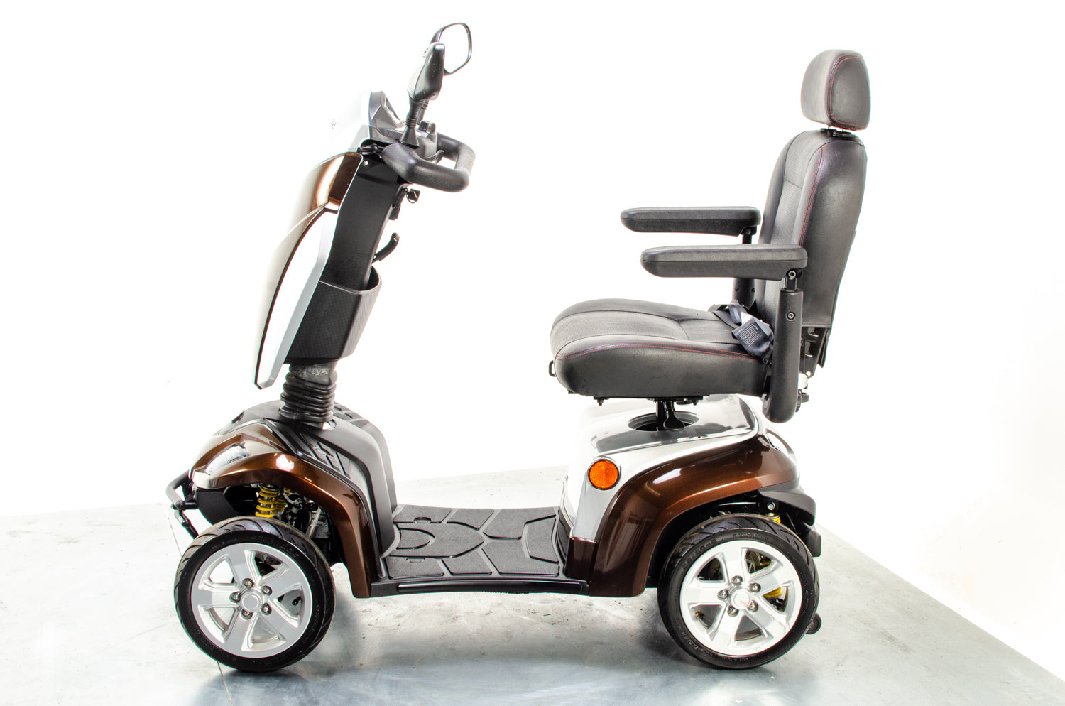 Kymco Agility Midsize Luxury Mobility Scooter 8mph 2 miles from new