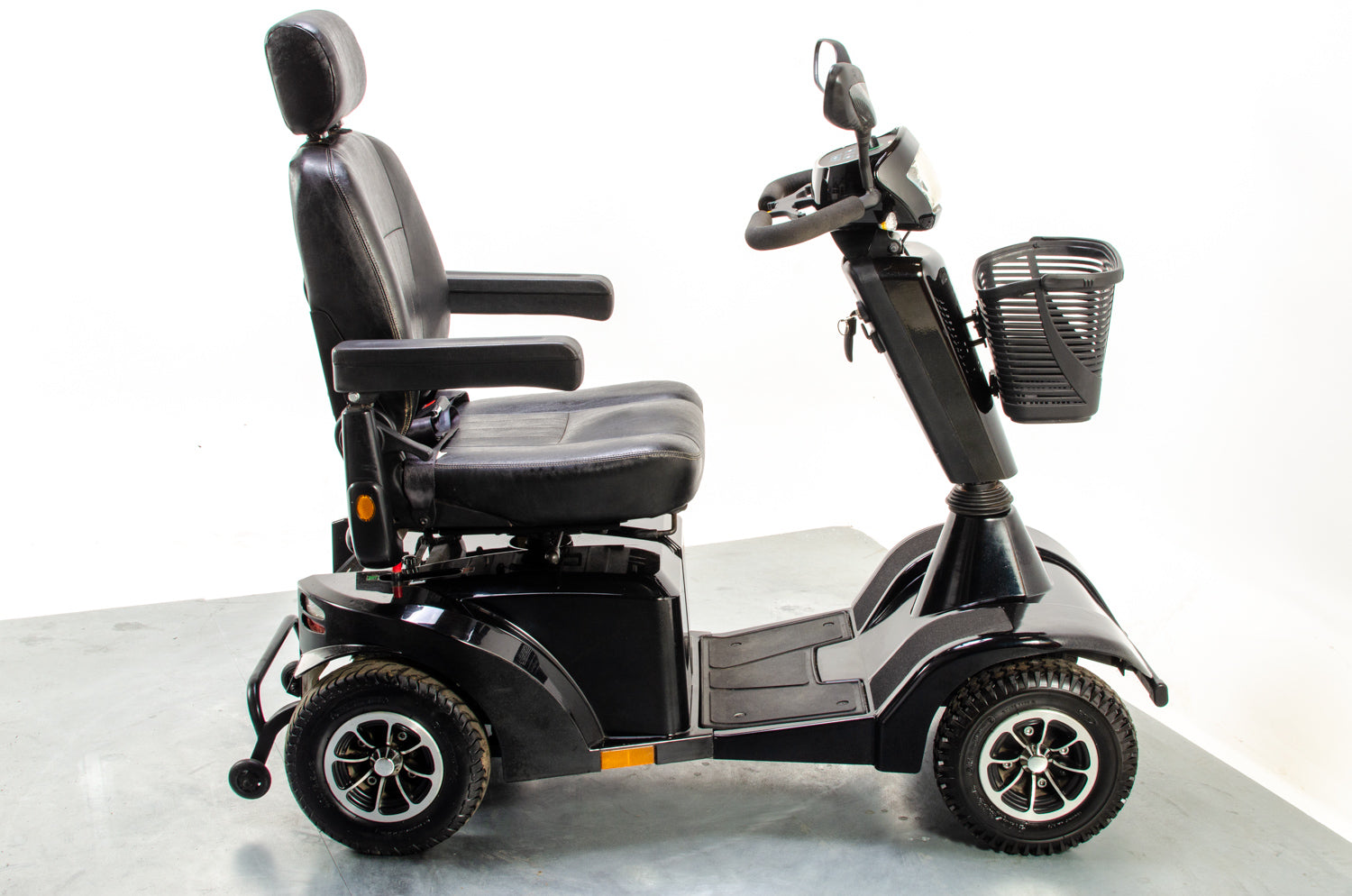 Sterling S700 Used Mobility Scooter Large 8mpoh All-Terrain Sunrise Medical