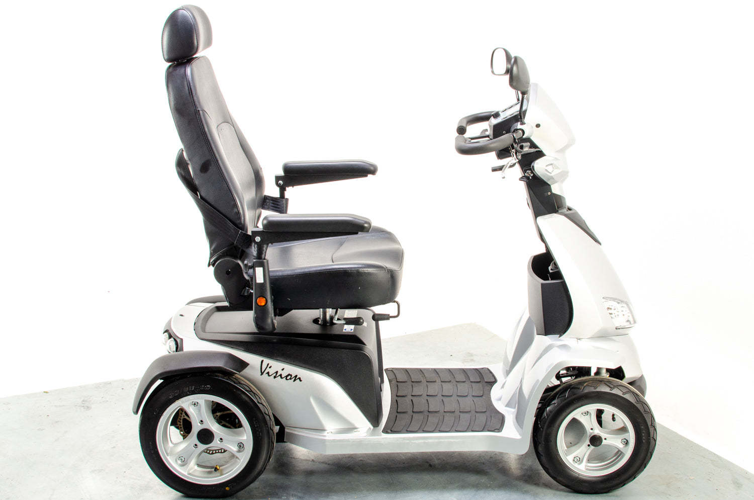 Rascal Vision Used Electric Mobility Scooter 8mph Large All-Terrain Road Legal Silver