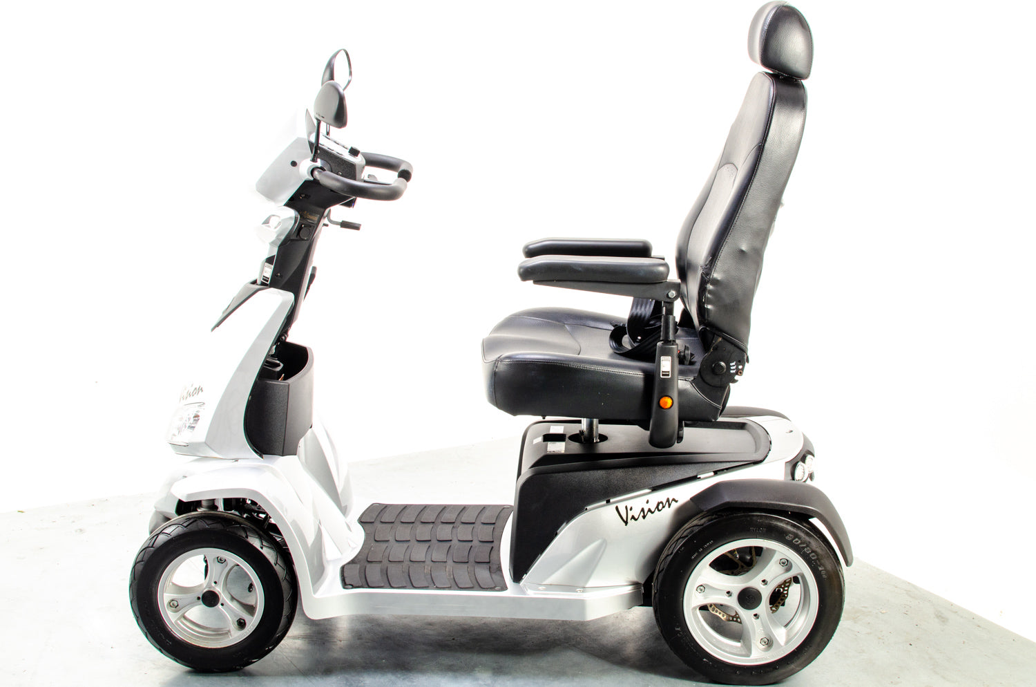 Rascal Vision Used Electric Mobility Scooter 8mph Large All-Terrain Road Legal Silver