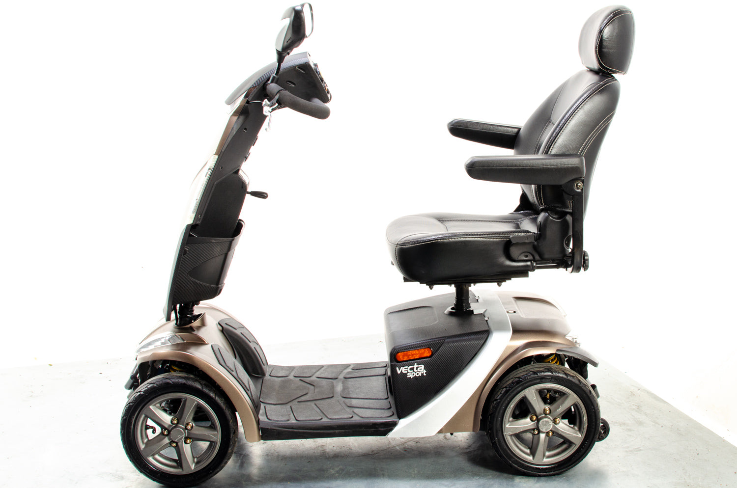 Rascal Vecta Sport Compact Used Electric Mobility Scooter 8mph Max Grip Suspension All-Terrain Bronze