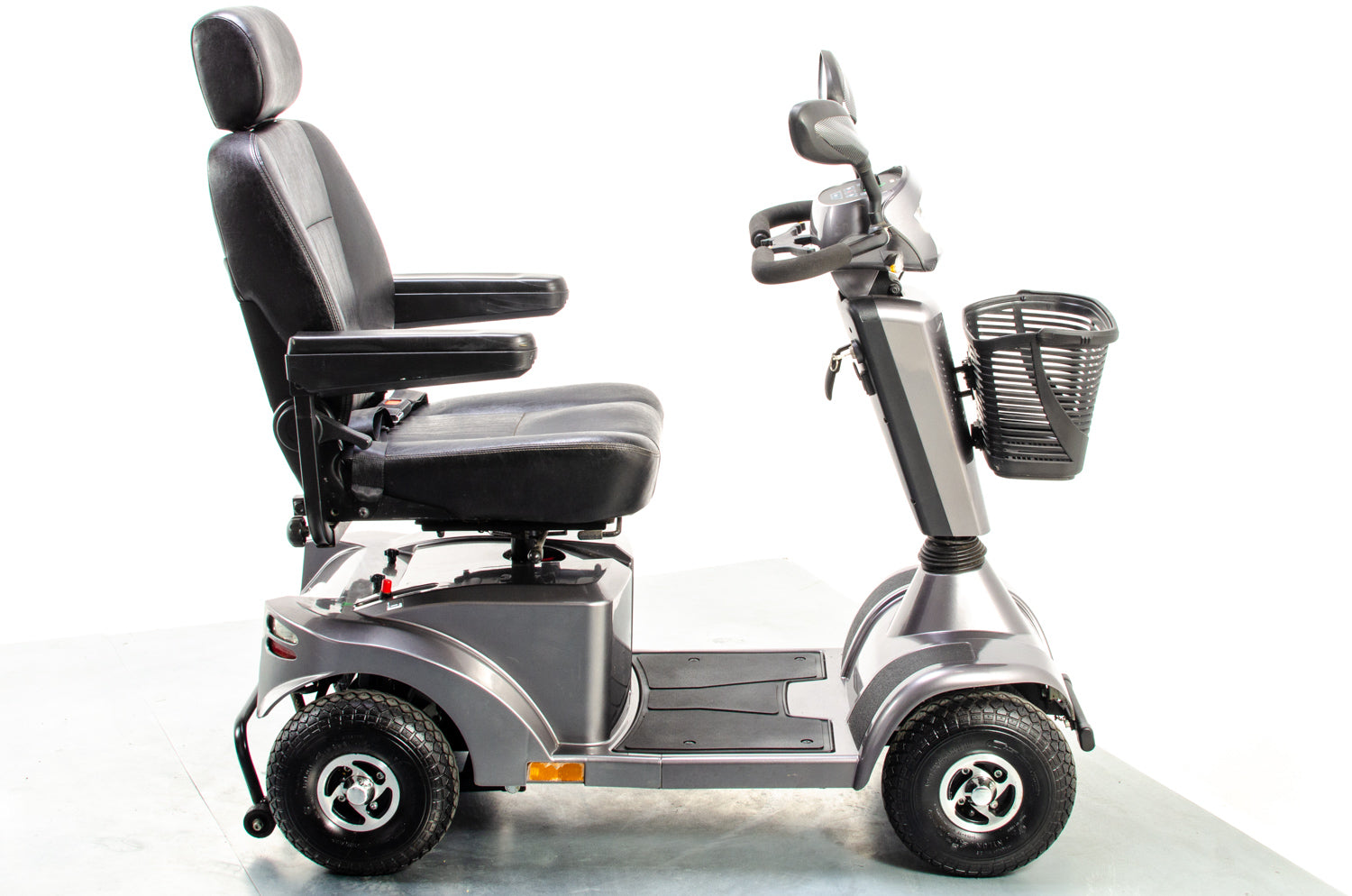 Sunrise Medical Sterling S425 Used Electric Mobility Scooter 8mph Midsize Suspension Comfy Grey