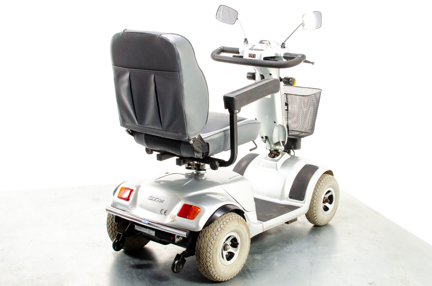 CTM HS-740 Used Mobility Scooter Midsize Pavement Comfy Bariatric Pneumatic Tyres Silver