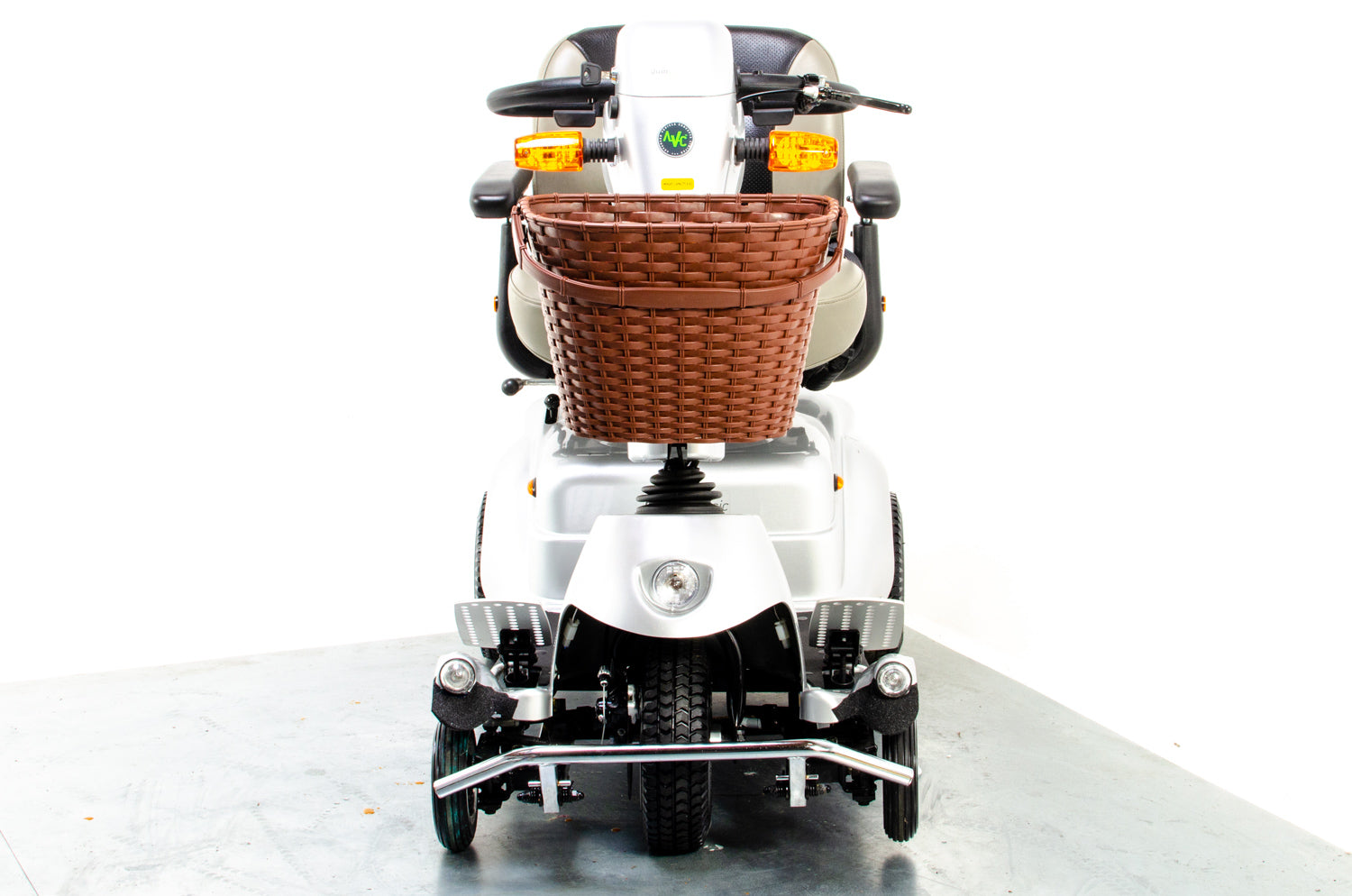 AVC Quingo Classic Used Mobility Scooter 5 Wheels Pavement Turning Circle Suspension Secondary image