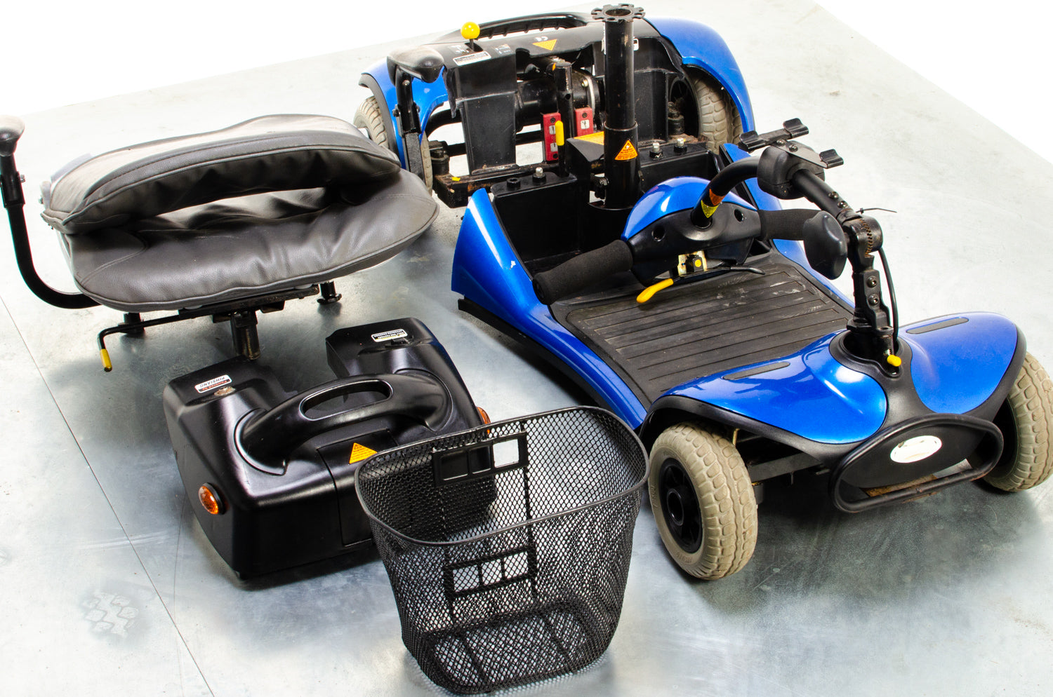 Shoprider Cameo Used Mobility Scooter Compact Transportable Folding Boot Travel Secondary image