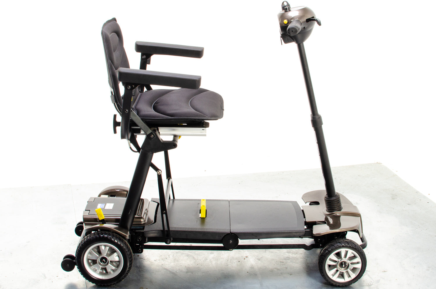 Globetrotter Used Mobility Scooter Remote Folding Lithium Lightweight eDrive grey Secondary image