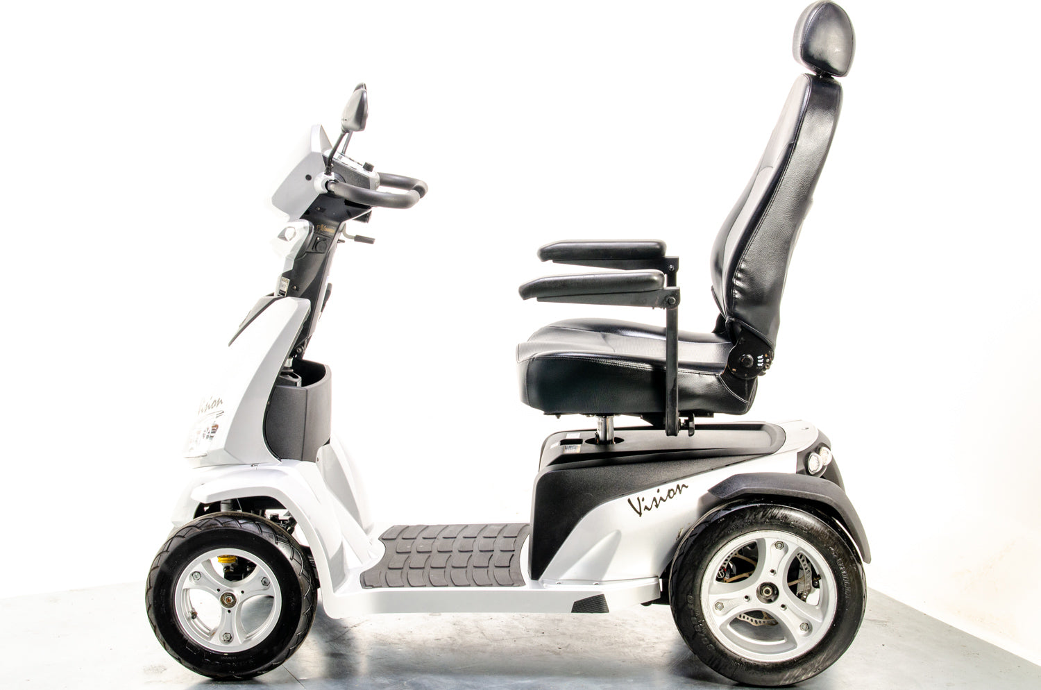 Rascal Vision Used Electric Mobility Scooter 8mph Large All-Terrain Road Legal Silver Pneumatic Tyres 13062