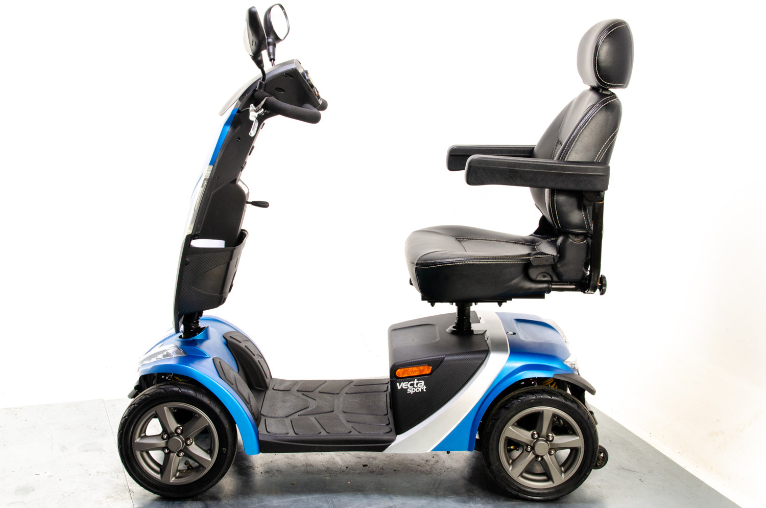 Rascal Vecta Sport Used Electric Mobility Scooter 8mph Suspension Max Grip All-Terrain Road Legal Blue 13319