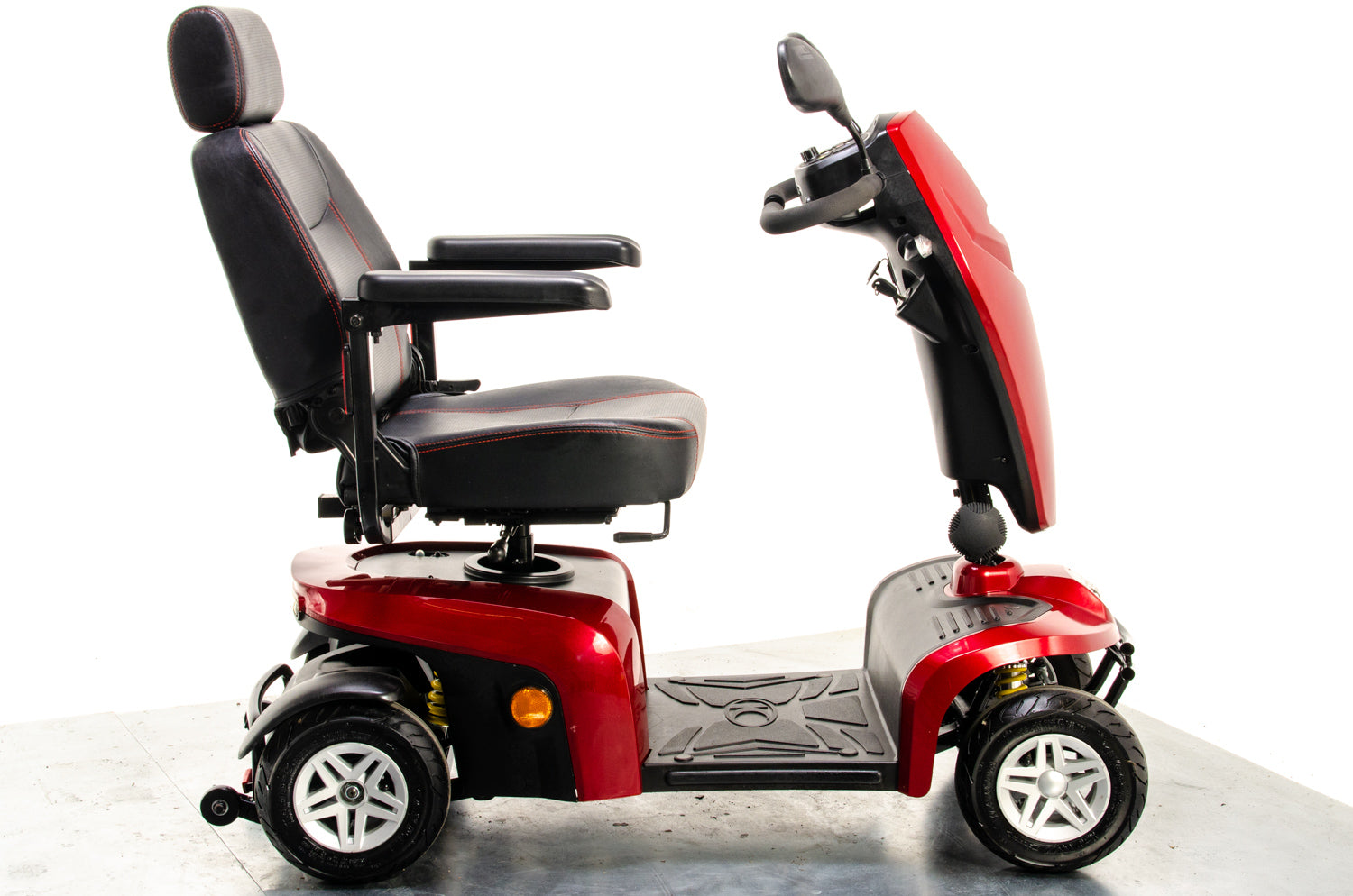 Kymco Komfy 4 Used Mobility Scooter Pavement Suspension Pneumatic Tyres Comfort 4mph Red