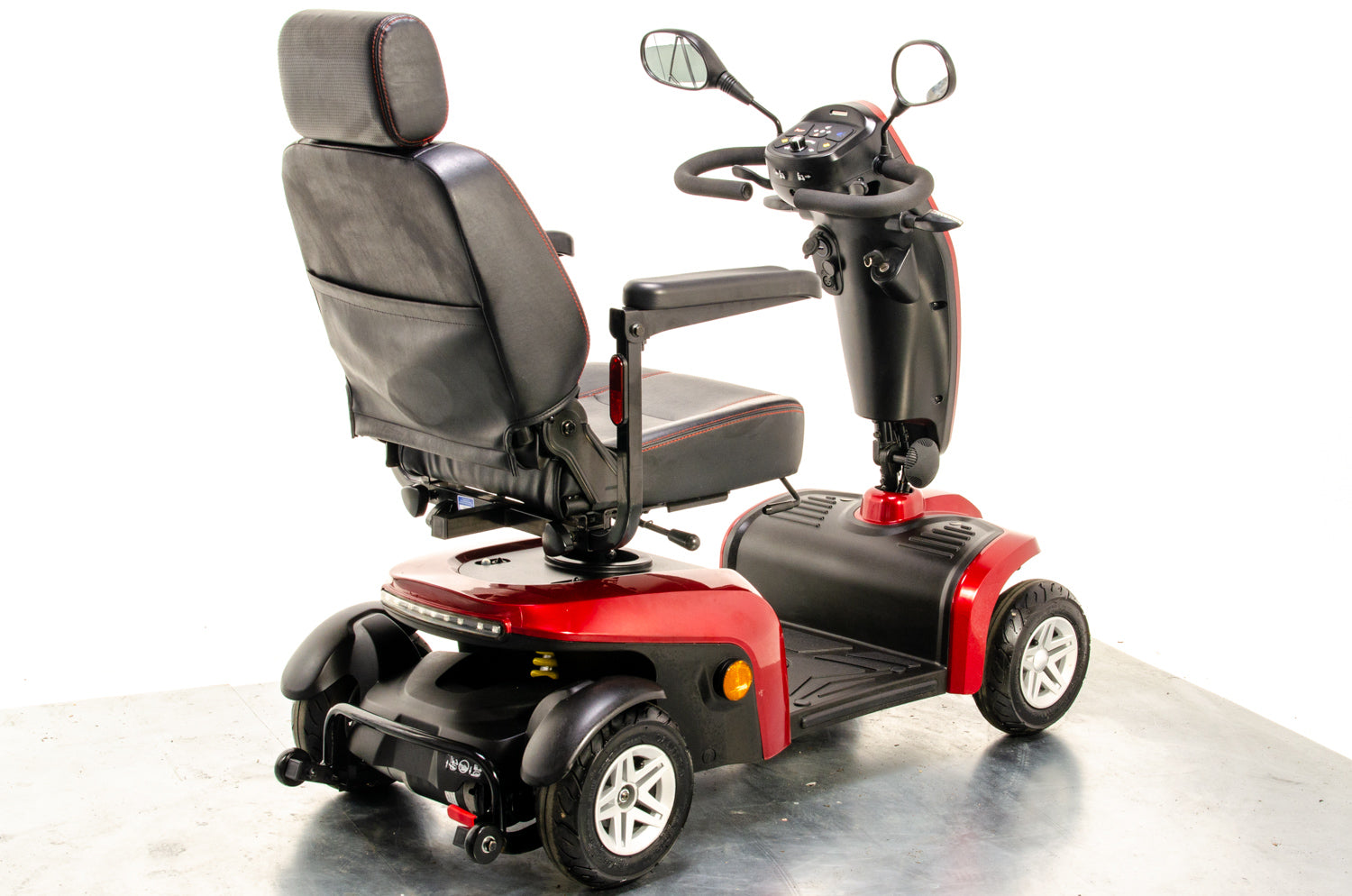 Kymco Komfy 4 Used Mobility Scooter Pavement Suspension Pneumatic Tyres Comfort 4mph Red