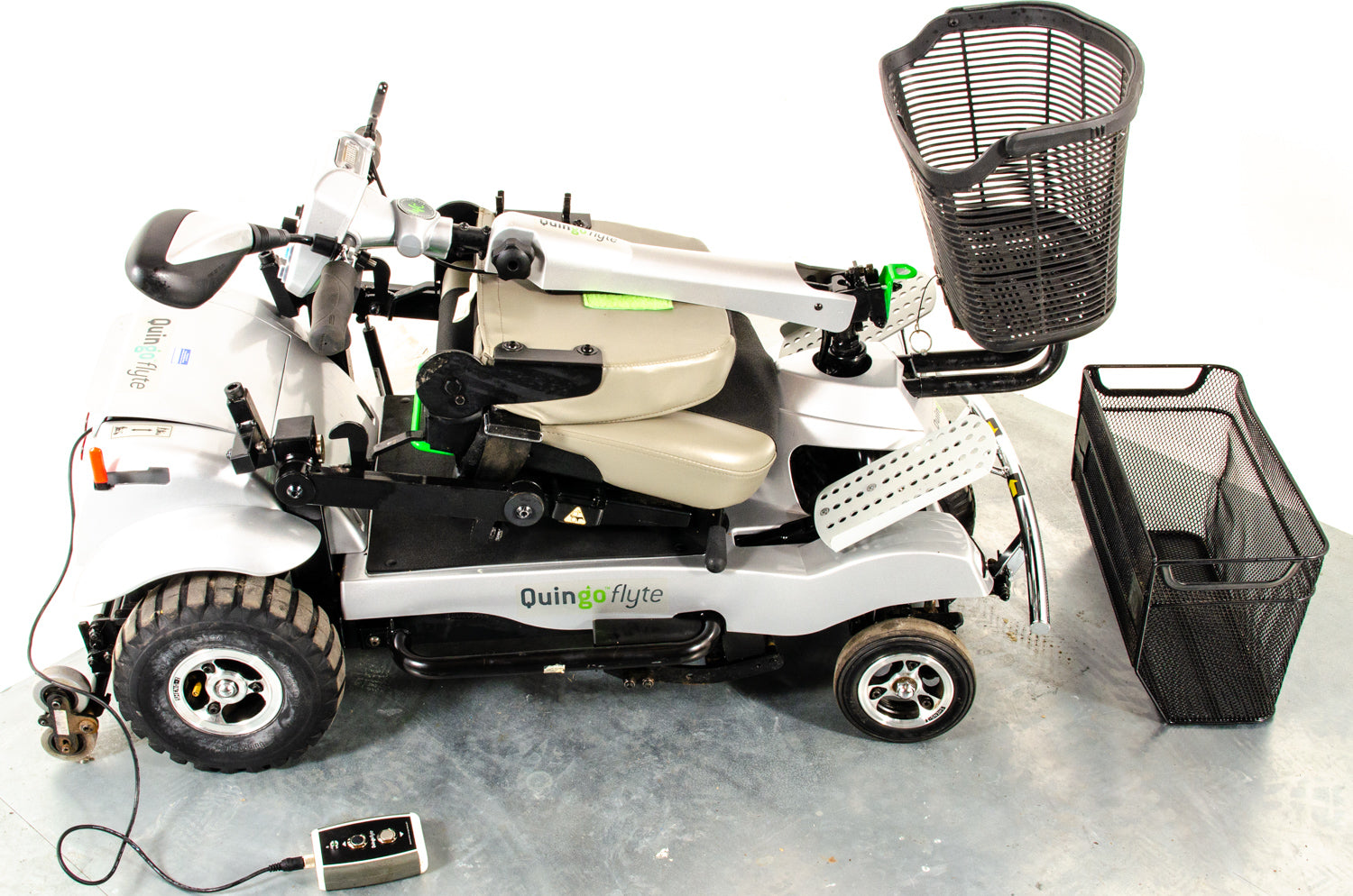 Quingo Flyte Used Mobility Scooter 5 Wheel Luxury Folding Boot All-Terrain Secondary image