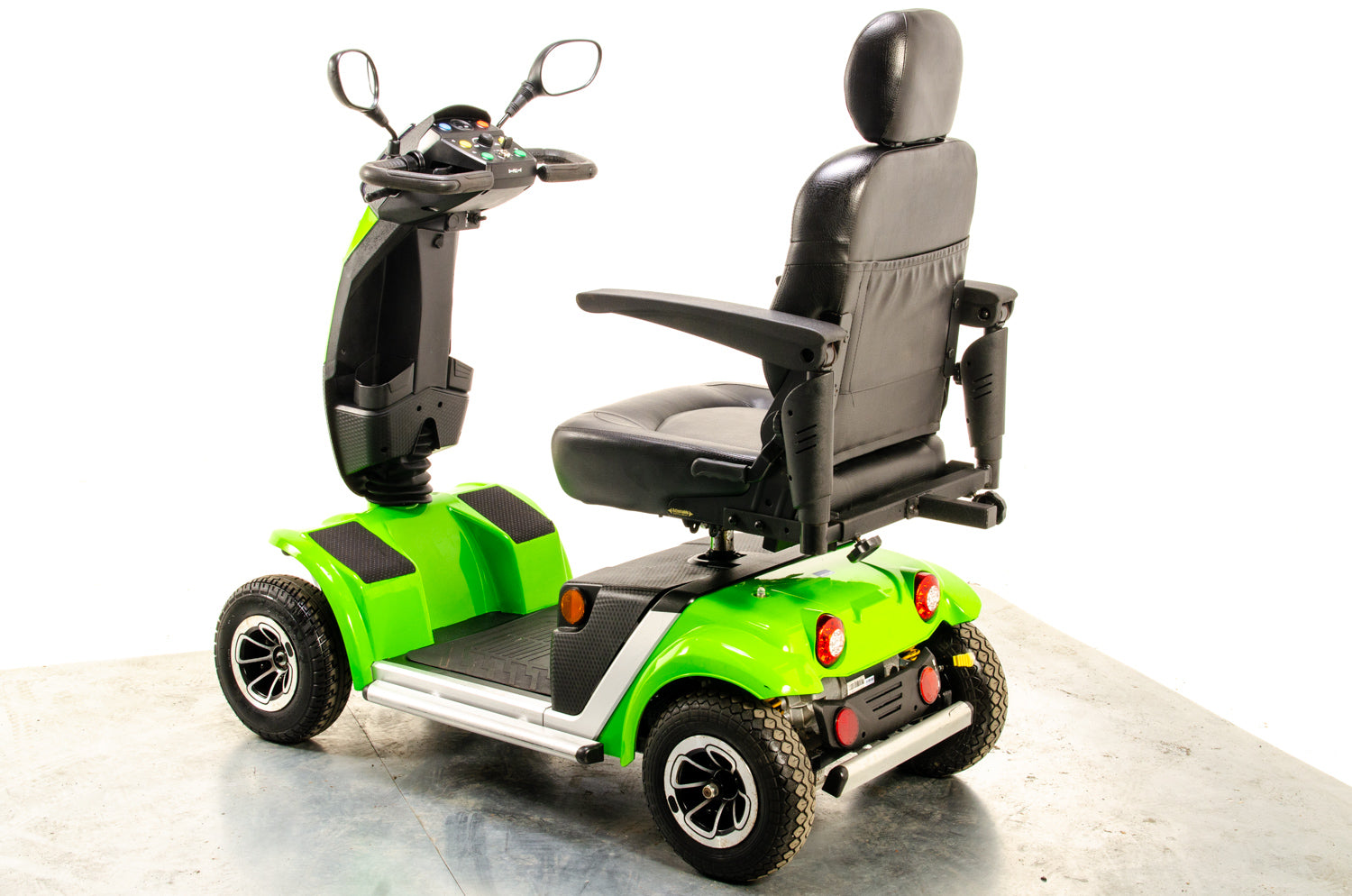 Monarch Vogue Sport Used Mobility Scooter 8mph Road Legal All Terrain Pneumatic Green