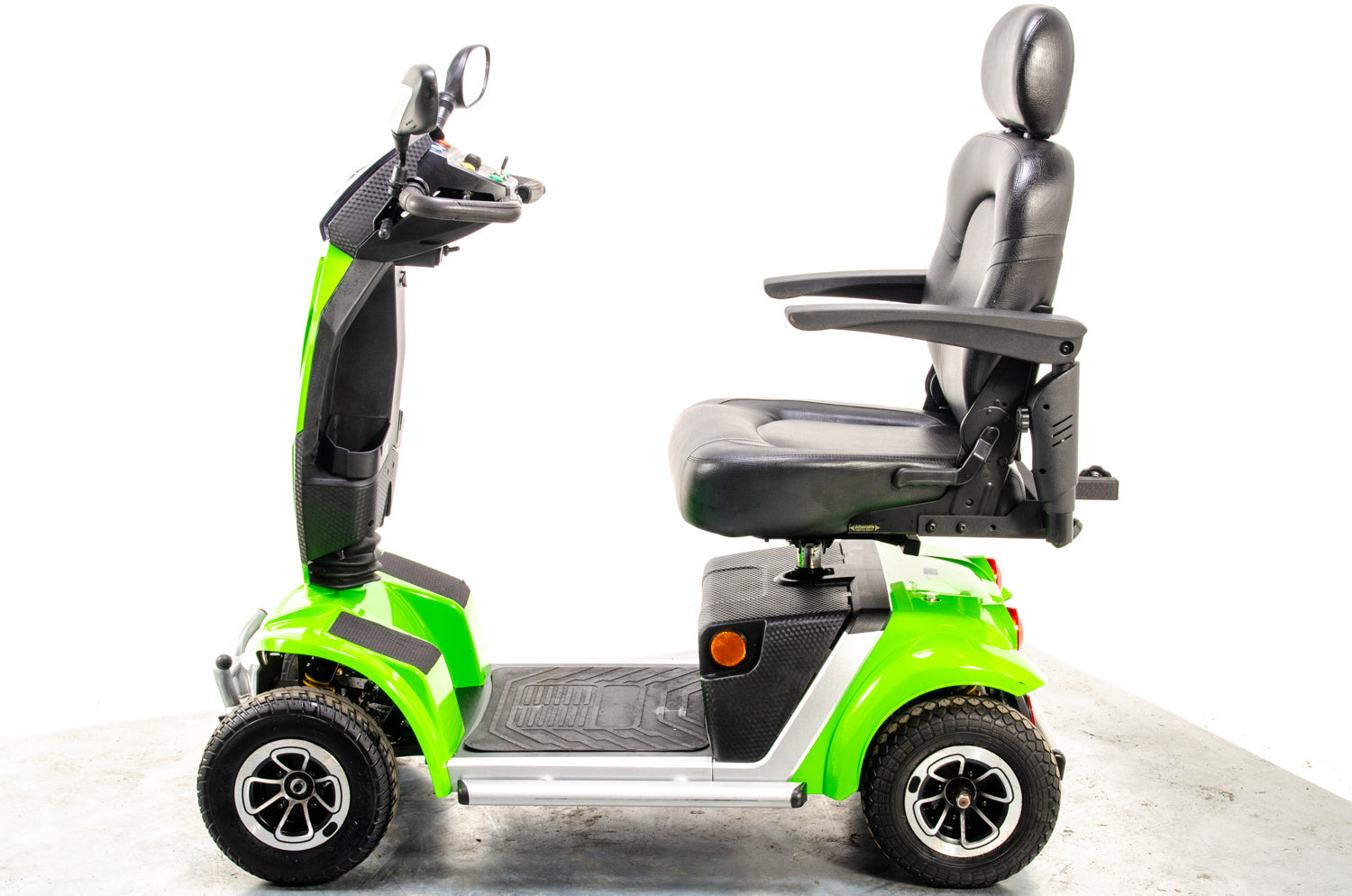 Monarch Vogue Sport Used Mobility Scooter 8mph Road Legal All Terrain Pneumatic Green